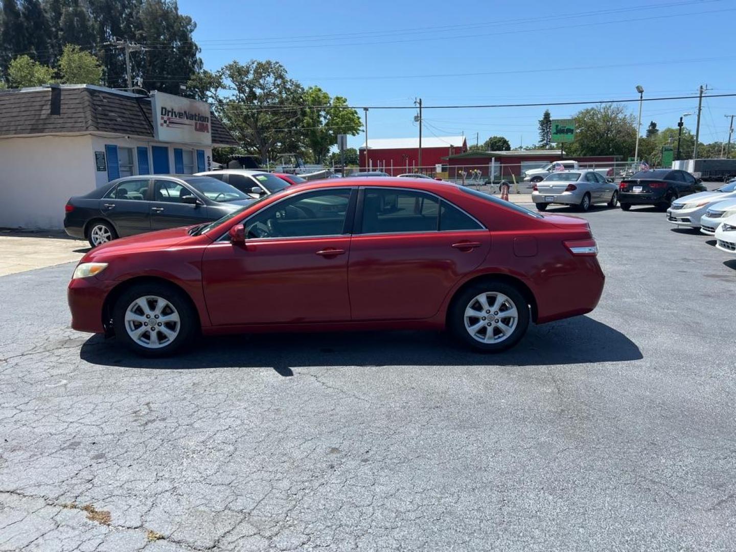 2011 RED TOYOTA CAMRY BASE (4T1BF3EK3BU) with an 2.5L engine, Automatic transmission, located at 2929 9th St. West, Bradenton, 34205, (941) 242-2810, 27.473591, -82.570679 - Photo#6