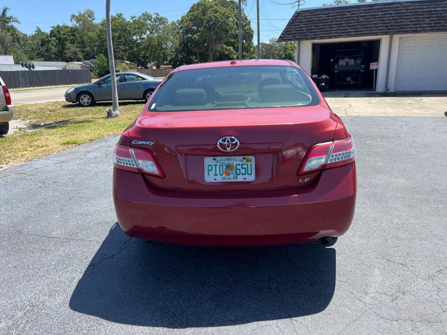 2011 RED TOYOTA CAMRY BASE (4T1BF3EK3BU) with an 2.5L engine, Automatic transmission, located at 2929 9th St. West, Bradenton, 34205, (941) 242-2810, 27.473591, -82.570679 - Photo#8