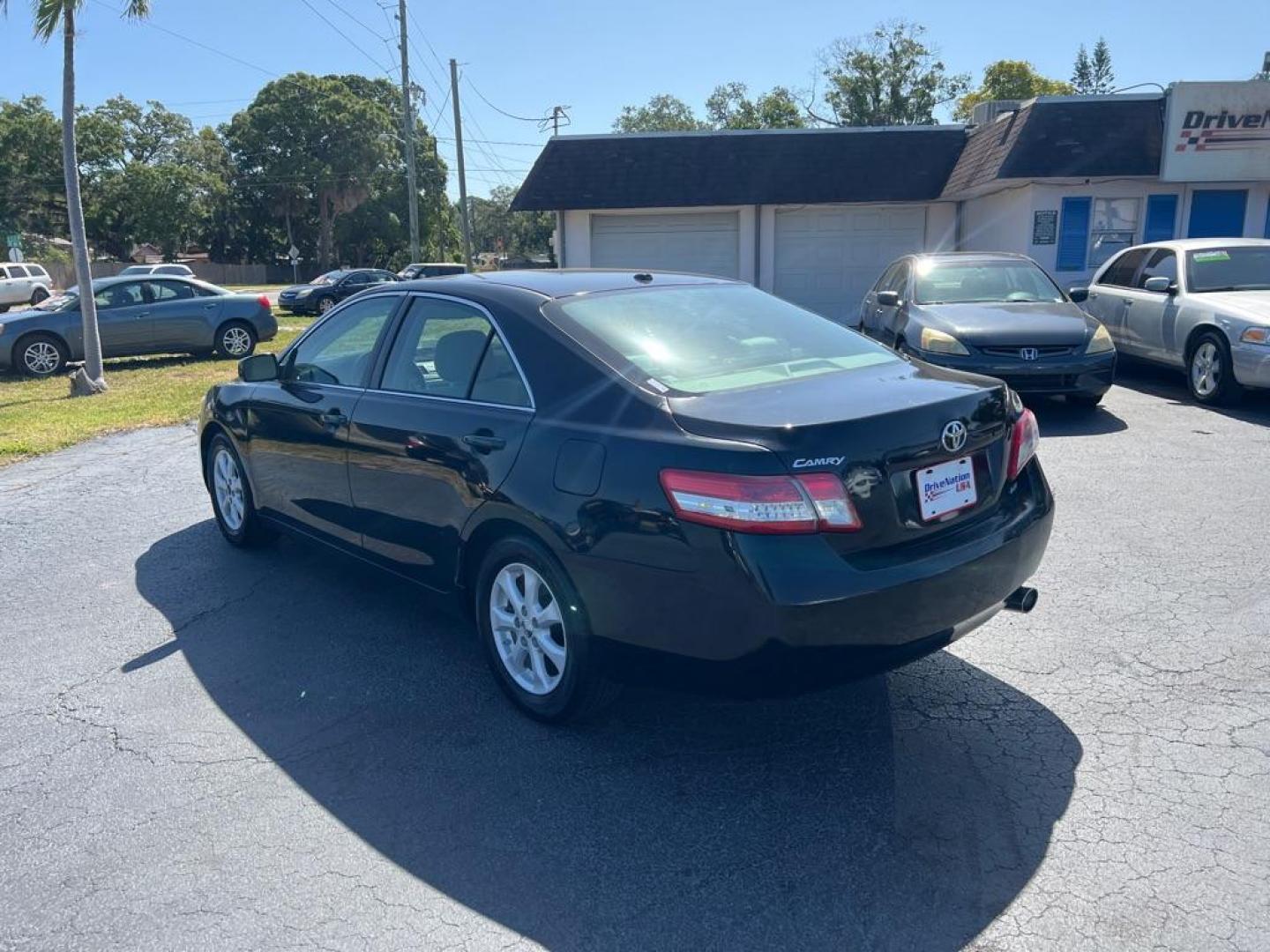 2011 BLACK TOYOTA CAMRY SE (4T1BF3EK6BU) with an 2.5L engine, Automatic transmission, located at 2929 9th St. West, Bradenton, 34205, (941) 242-2810, 27.473591, -82.570679 - Photo#5