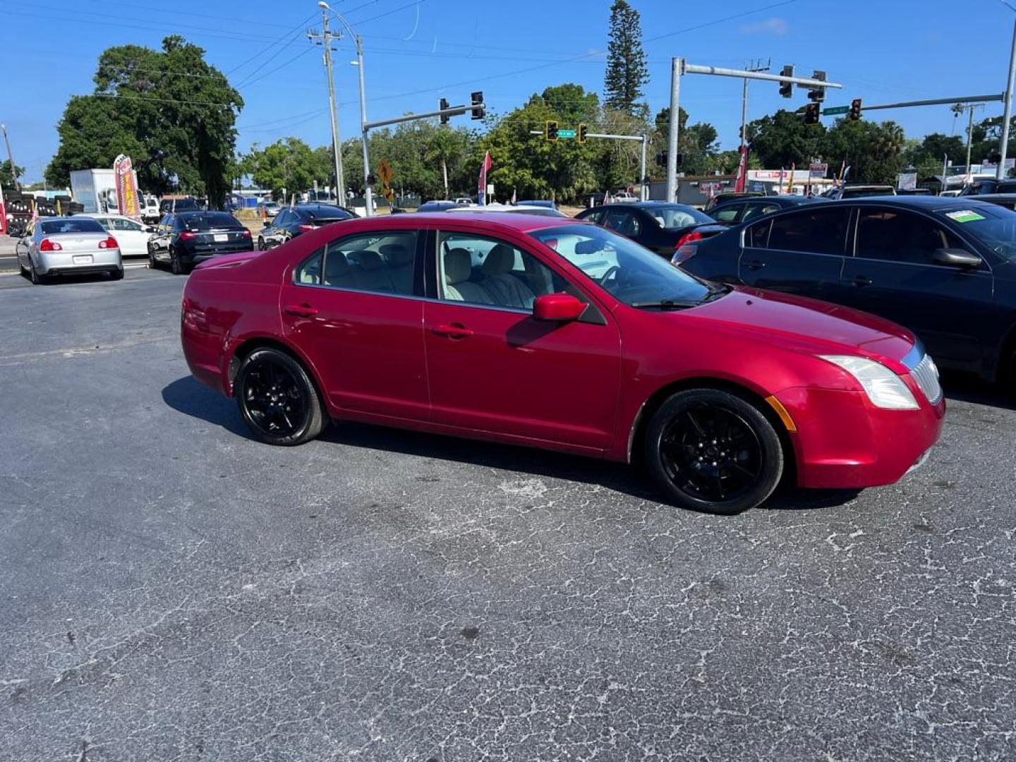 2010 RED MERCURY MILAN PREMIER (3MEHM0JA4AR) with an 2.5L engine, Automatic transmission, located at 2929 9th St. West, Bradenton, 34205, (941) 242-2810, 27.473591, -82.570679 - Photo#2