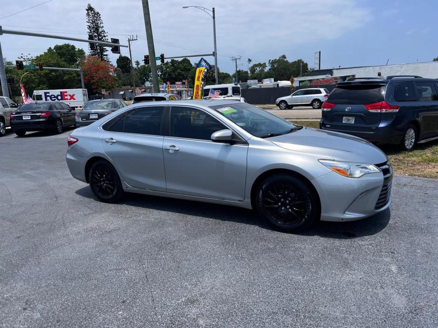 2015 SILVER TOYOTA CAMRY LE (4T1BF1FK5FU) with an 2.5L engine, Automatic transmission, located at 2929 9th St. West, Bradenton, 34205, (941) 242-2810, 27.473591, -82.570679 - Thanks for inquring into DriveNation USA! All vehicles listed can be viewed at www.drivenationusa.com for vehicle history reports and additonal info. We cannot quote any terms such as down payments or monthly payments without an application. You can apply directly at www.drivenationusa.com or by con - Photo#0