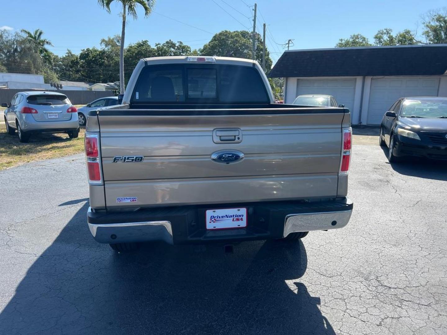 2013 TAN FORD F150 SUPERCREW (1FTFW1ET2DF) with an 3.5L engine, Automatic transmission, located at 2929 9th St. West, Bradenton, 34205, (941) 242-2810, 27.473591, -82.570679 - Thanks for inquring into DriveNation USA! All vehicles listed can be viewed at www.drivenationusa.com for vehicle history reports and additonal info. We cannot quote any terms such as down payments or monthly payments without an application. You can apply directly at www.drivenationusa.com or by con - Photo#5