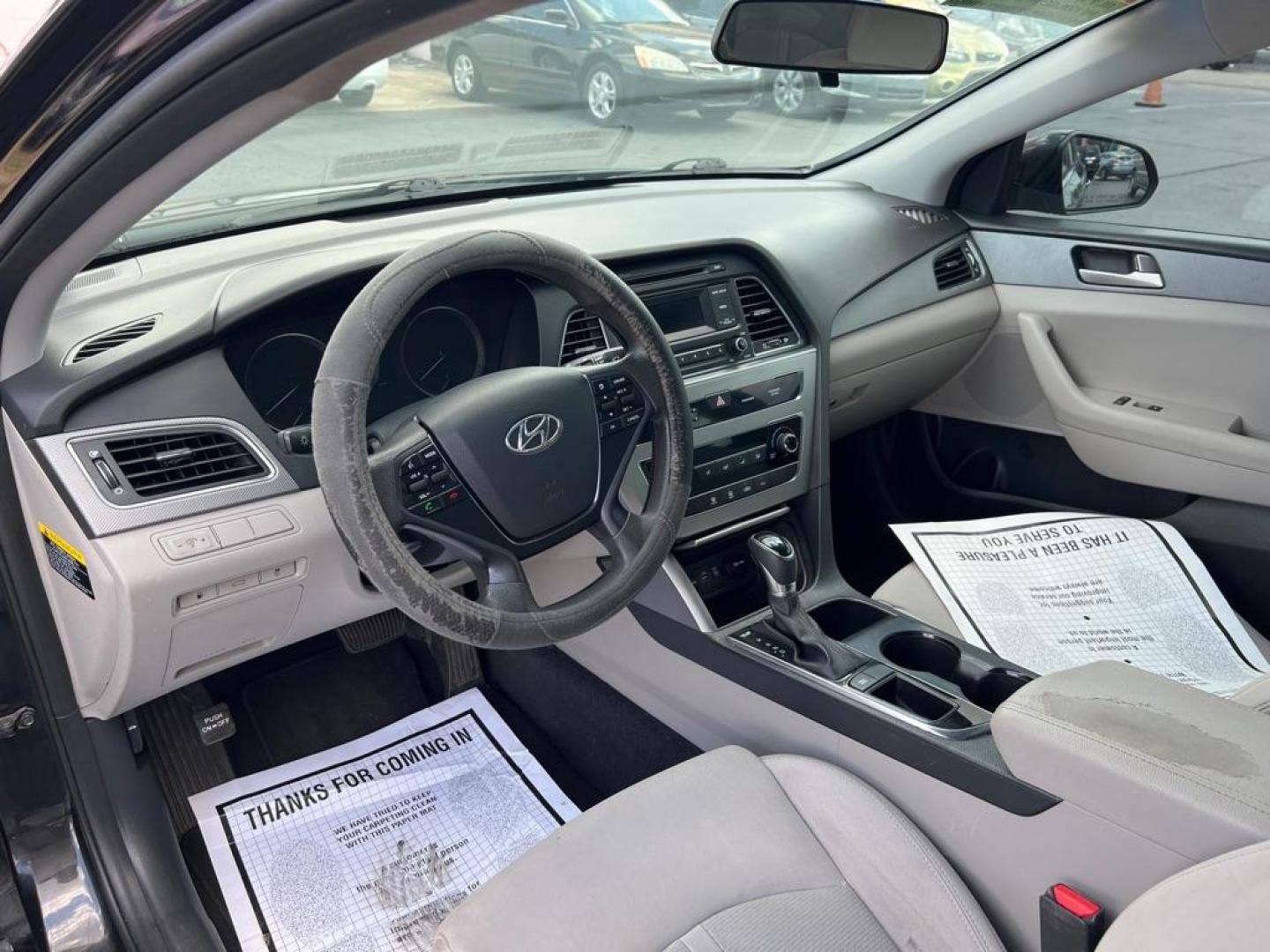 2017 BLACK HYUNDAI SONATA SE (5NPE24AF3HH) with an 2.4L engine, Automatic transmission, located at 2929 9th St. West, Bradenton, 34205, (941) 242-2810, 27.473591, -82.570679 - Thanks for inquring into DriveNation USA! All vehicles listed can be viewed at www.drivenationusa.com for vehicle history reports and additonal info. We cannot quote any terms such as down payments or monthly payments without an application. You can apply directly at www.drivenationusa.com or by con - Photo#10