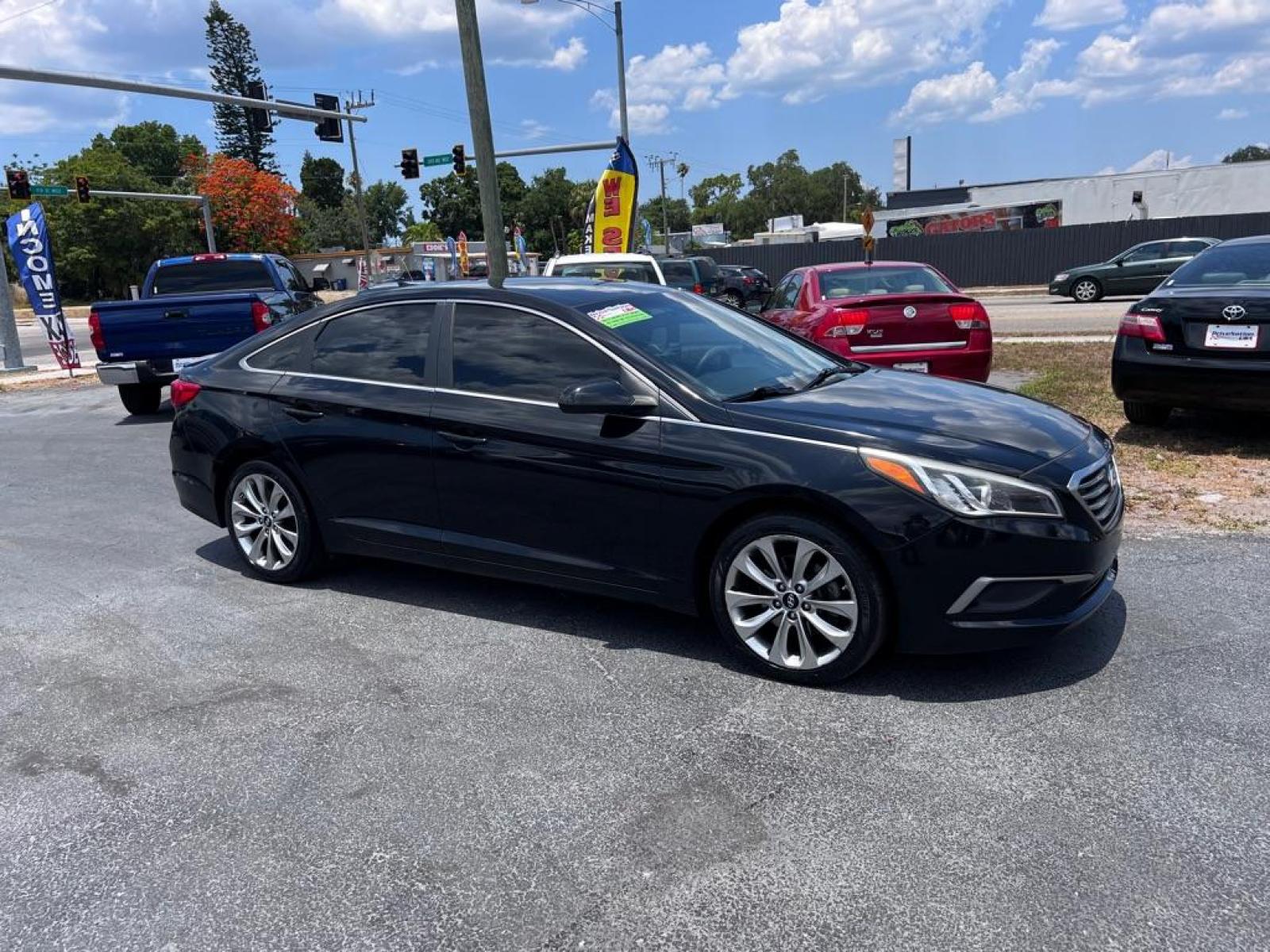 2017 BLACK HYUNDAI SONATA SE (5NPE24AF3HH) with an 2.4L engine, Automatic transmission, located at 2929 9th St. West, Bradenton, 34205, (941) 242-2810, 27.473591, -82.570679 - Thanks for inquring into DriveNation USA! All vehicles listed can be viewed at www.drivenationusa.com for vehicle history reports and additonal info. We cannot quote any terms such as down payments or monthly payments without an application. You can apply directly at www.drivenationusa.com or by con - Photo #1