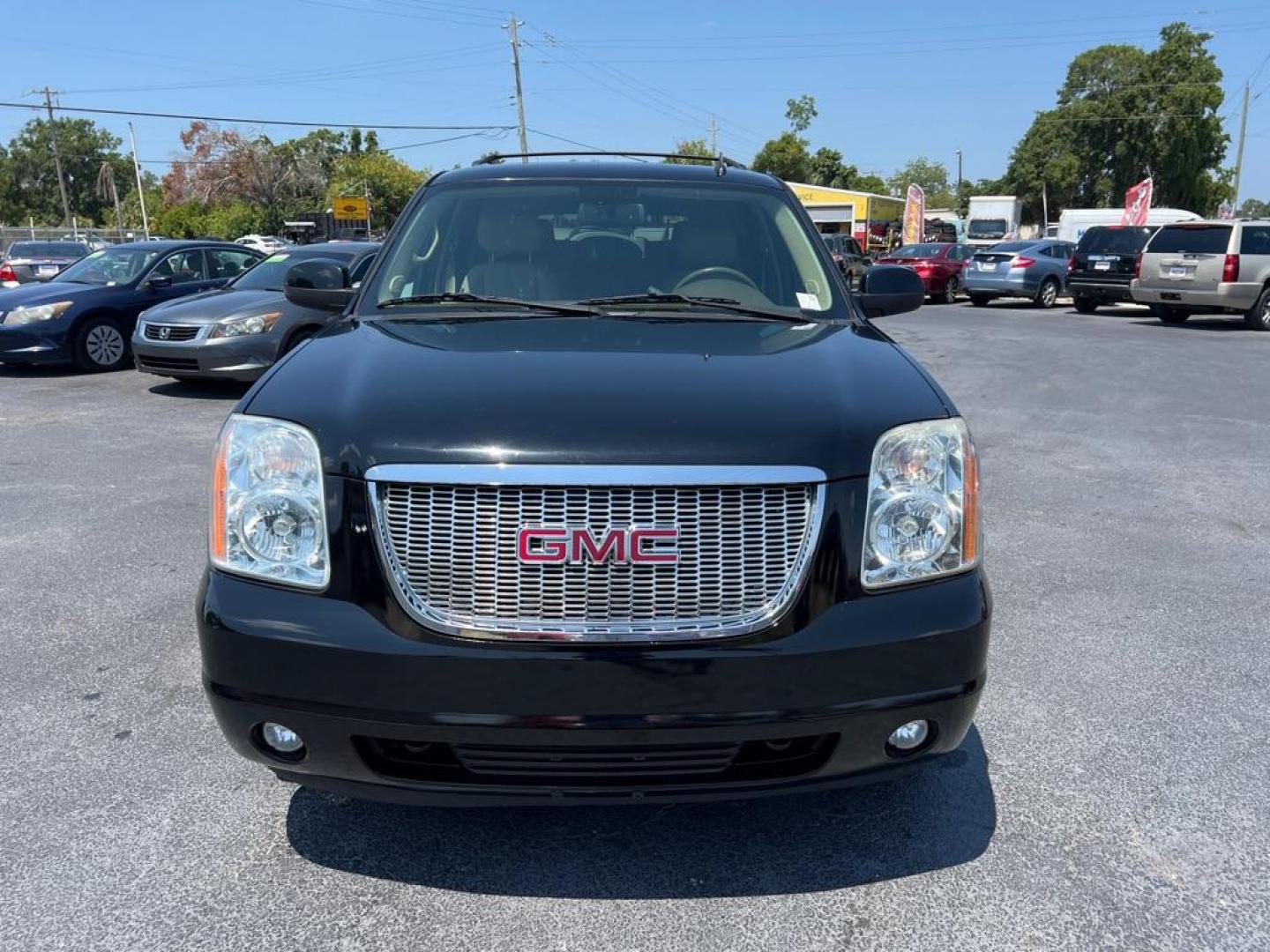 2013 BLACK GMC YUKON SLT (1GKS1CE04DR) with an 5.3L engine, Automatic transmission, located at 2929 9th St. West, Bradenton, 34205, (941) 242-2810, 27.473591, -82.570679 - Thanks for inquring into DriveNation USA! All vehicles listed can be viewed at www.drivenationusa.com for vehicle history reports and additonal info. We cannot quote any terms such as down payments or monthly payments without an application. You can apply directly at www.drivenationusa.com or by con - Photo#3