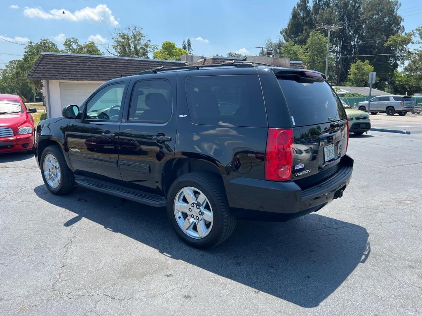 2013 BLACK GMC YUKON SLT (1GKS1CE04DR) with an 5.3L engine, Automatic transmission, located at 2929 9th St. West, Bradenton, 34205, (941) 242-2810, 27.473591, -82.570679 - Thanks for inquring into DriveNation USA! All vehicles listed can be viewed at www.drivenationusa.com for vehicle history reports and additonal info. We cannot quote any terms such as down payments or monthly payments without an application. You can apply directly at www.drivenationusa.com or by con - Photo#6