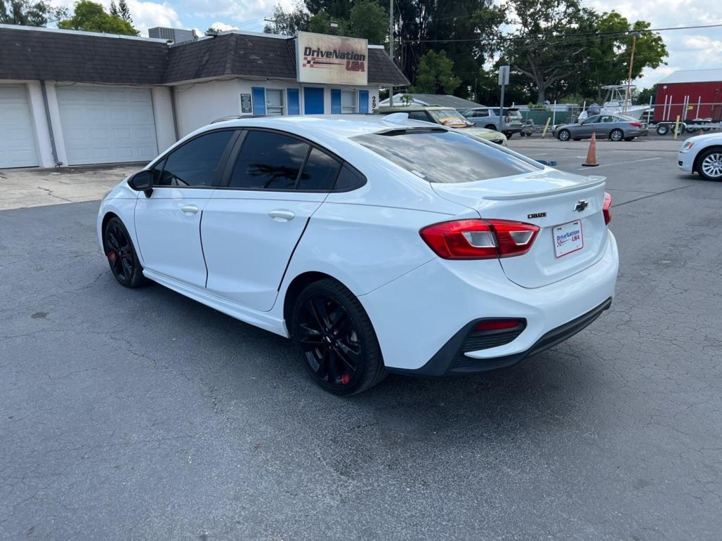 2018 WHITE CHEVROLET CRUZE LT (1G1BE5SM1J7) with an 1.4L engine, Automatic transmission, located at 2929 9th St. West, Bradenton, 34205, (941) 242-2810, 27.473591, -82.570679 - Thanks for inquring into DriveNation USA! All vehicles listed can be viewed at www.drivenationusa.com for vehicle history reports and additonal info. We cannot quote any terms such as down payments or monthly payments without an application. You can apply directly at www.drivenationusa.com or by con - Photo#5