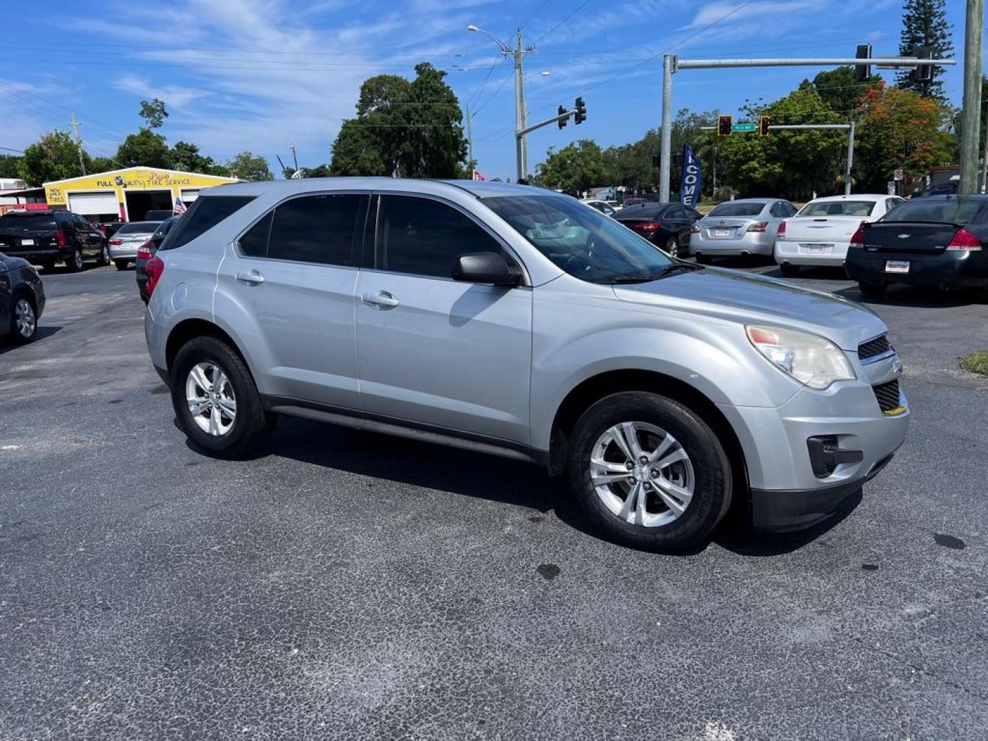 2015 SILVER CHEVROLET EQUINOX LS (2GNALAEKXF1) with an 2.4L engine, Automatic transmission, located at 2929 9th St. West, Bradenton, 34205, (941) 242-2810, 27.473591, -82.570679 - Thanks for inquring into DriveNation USA! All vehicles listed can be viewed at www.drivenationusa.com for vehicle history reports and additonal info. We cannot quote any terms such as down payments or monthly payments without an application. You can apply directly at www.drivenationusa.com or by con - Photo#1