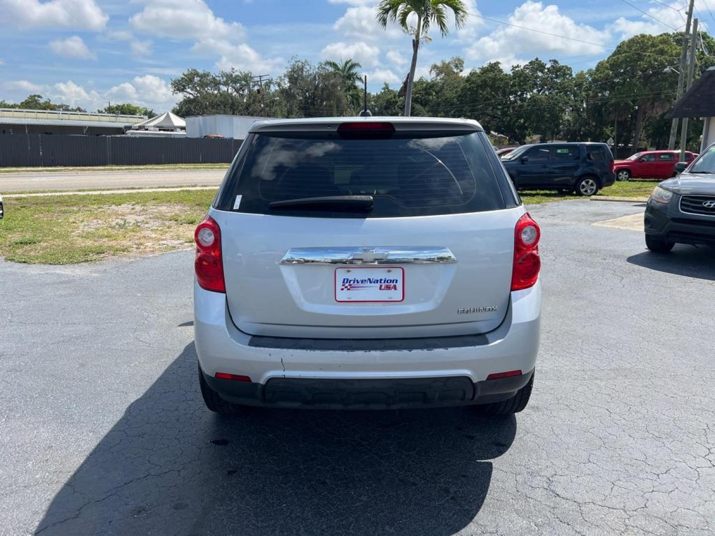 2015 SILVER CHEVROLET EQUINOX LS (2GNALAEKXF1) with an 2.4L engine, Automatic transmission, located at 2929 9th St. West, Bradenton, 34205, (941) 242-2810, 27.473591, -82.570679 - Thanks for inquring into DriveNation USA! All vehicles listed can be viewed at www.drivenationusa.com for vehicle history reports and additonal info. We cannot quote any terms such as down payments or monthly payments without an application. You can apply directly at www.drivenationusa.com or by con - Photo#6