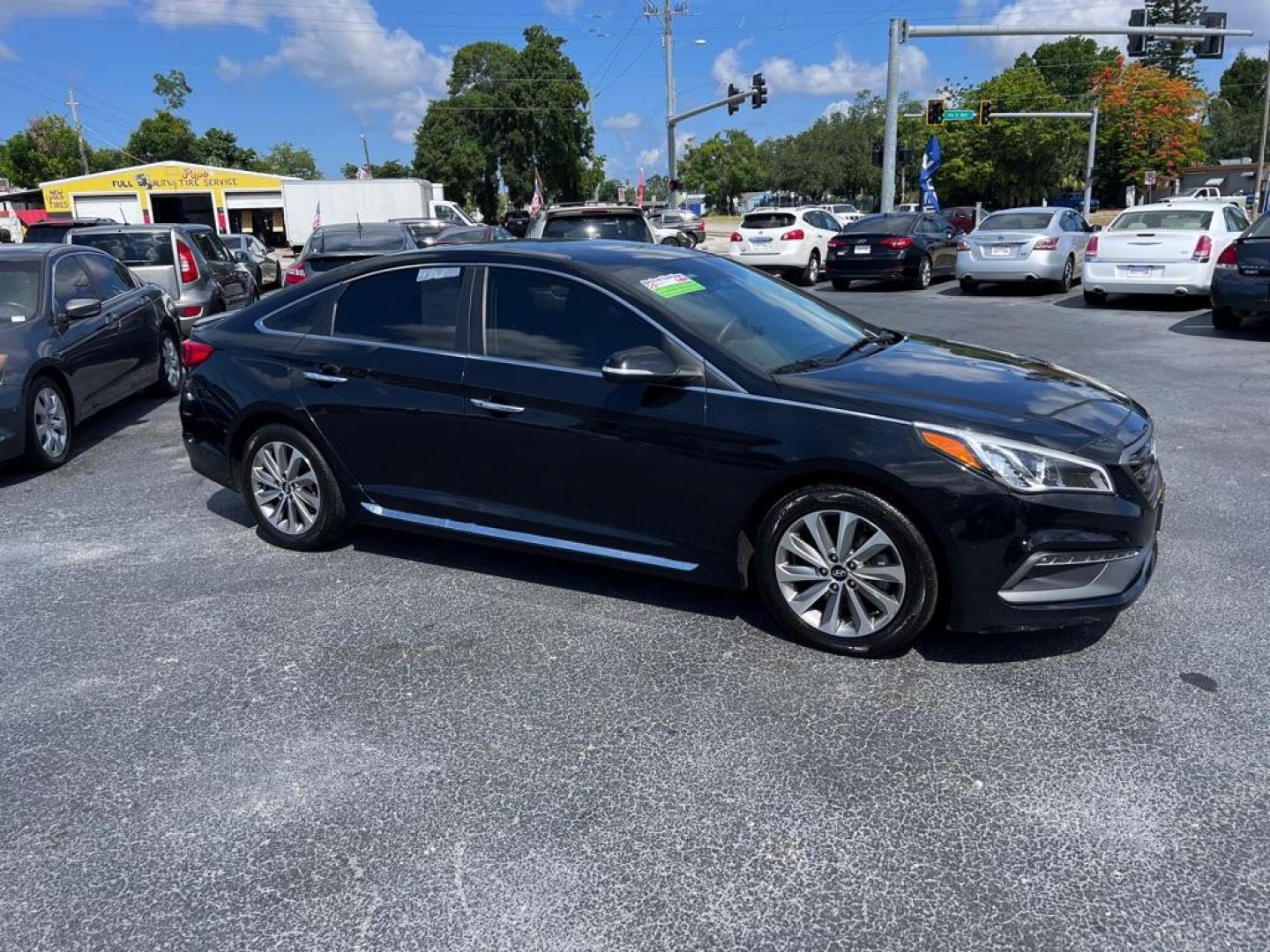 2017 BLACK HYUNDAI SONATA SPORT (5NPE34AF6HH) with an 2.4L engine, Automatic transmission, located at 2929 9th St. West, Bradenton, 34205, (941) 242-2810, 27.473591, -82.570679 - Thanks for inquring into DriveNation USA! All vehicles listed can be viewed at www.drivenationusa.com for vehicle history reports and additonal info. We cannot quote any terms such as down payments or monthly payments without an application. You can apply directly at www.drivenationusa.com or by con - Photo#0