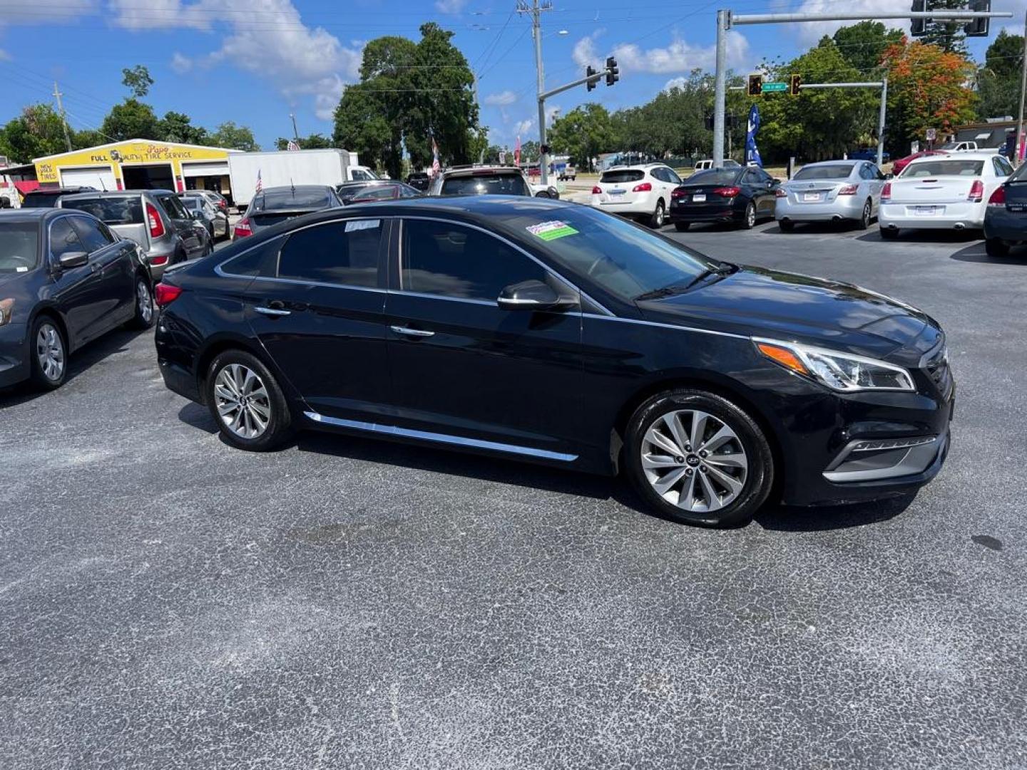 2017 BLACK HYUNDAI SONATA SPORT (5NPE34AF6HH) with an 2.4L engine, Automatic transmission, located at 2929 9th St. West, Bradenton, 34205, (941) 242-2810, 27.473591, -82.570679 - Thanks for inquring into DriveNation USA! All vehicles listed can be viewed at www.drivenationusa.com for vehicle history reports and additonal info. We cannot quote any terms such as down payments or monthly payments without an application. You can apply directly at www.drivenationusa.com or by con - Photo#1