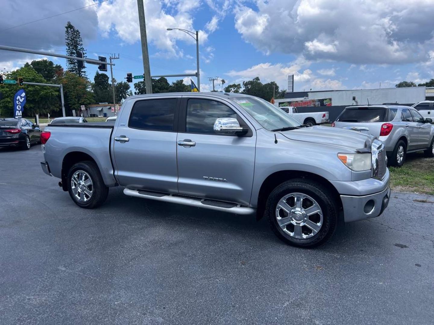 2012 SILVER TOYOTA TUNDRA CREWMAX SR5 (5TFEM5F12CX) with an 4.6L engine, Automatic transmission, located at 2929 9th St. West, Bradenton, 34205, (941) 242-2810, 27.473591, -82.570679 - Photo#1