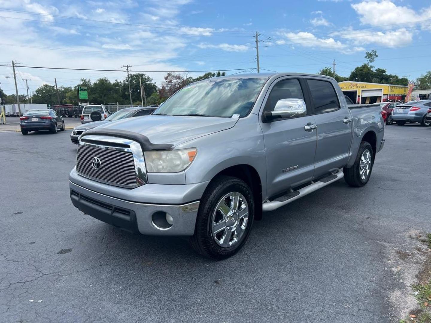 2012 SILVER TOYOTA TUNDRA CREWMAX SR5 (5TFEM5F12CX) with an 4.6L engine, Automatic transmission, located at 2929 9th St. West, Bradenton, 34205, (941) 242-2810, 27.473591, -82.570679 - Photo#3