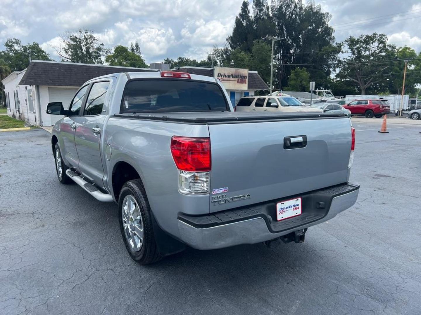 2012 SILVER TOYOTA TUNDRA CREWMAX SR5 (5TFEM5F12CX) with an 4.6L engine, Automatic transmission, located at 2929 9th St. West, Bradenton, 34205, (941) 242-2810, 27.473591, -82.570679 - Thanks for inquring into DriveNation USA! All vehicles listed can be viewed at www.drivenationusa.com for vehicle history reports and additonal info. We cannot quote any terms such as down payments or monthly payments without an application. You can apply directly at www.drivenationusa.com or by con - Photo#5