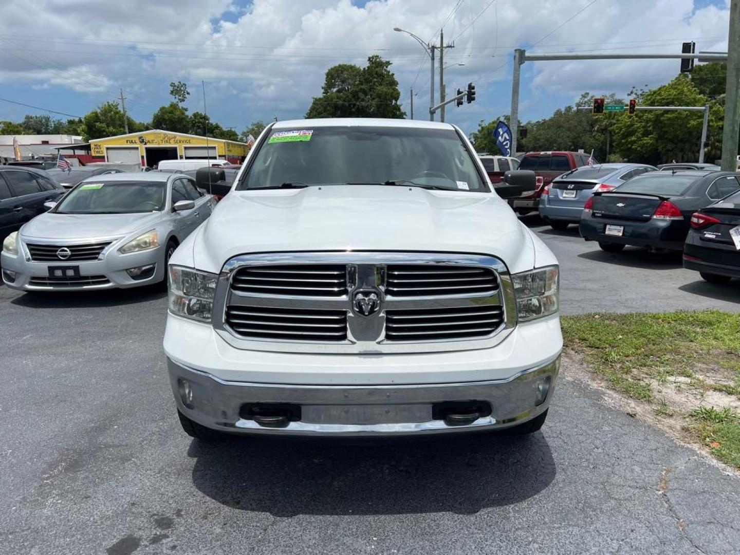 2014 WHITE RAM 1500 LONESTAR (1C6RR7LT2ES) with an 5.7L engine, Automatic transmission, located at 2929 9th St. West, Bradenton, 34205, (941) 242-2810, 27.473591, -82.570679 - Thanks for inquring into DriveNation USA! All vehicles listed can be viewed at www.drivenationusa.com for vehicle history reports and additonal info. We cannot quote any terms such as down payments or monthly payments without an application. You can apply directly at www.drivenationusa.com or by con - Photo#1