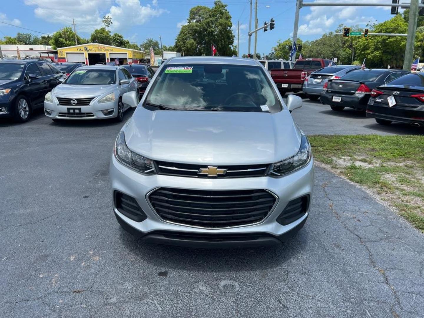 2017 SILVER CHEVROLET TRAX LS (KL7CJKSB6HB) with an 1.4L engine, Automatic transmission, located at 2929 9th St. West, Bradenton, 34205, (941) 242-2810, 27.473591, -82.570679 - Photo#3