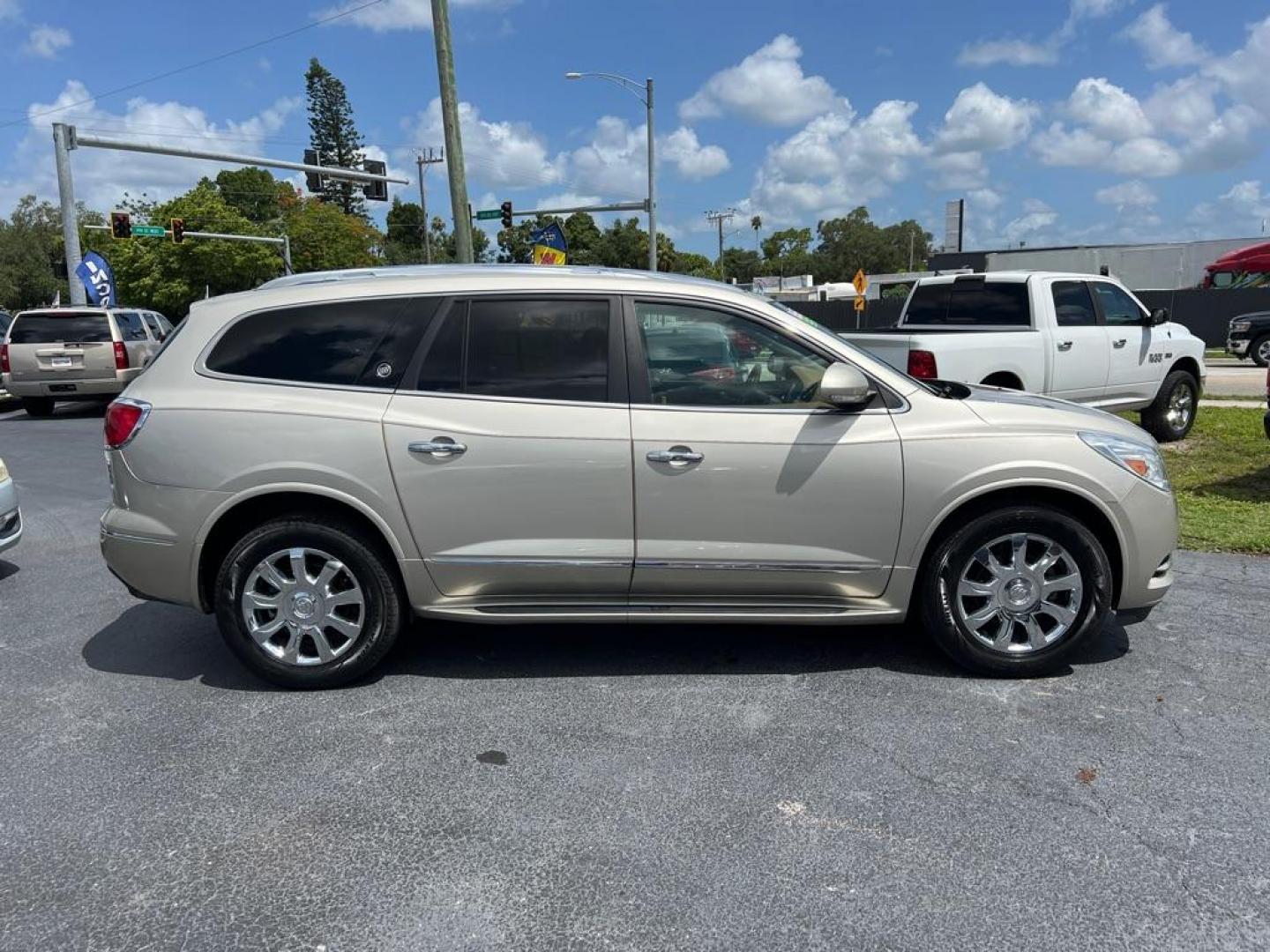 2017 SILVER BUICK ENCLAVE (5GAKRCKD2HJ) with an 3.6L engine, Automatic transmission, located at 2929 9th St. West, Bradenton, 34205, (941) 242-2810, 27.473591, -82.570679 - Photo#7