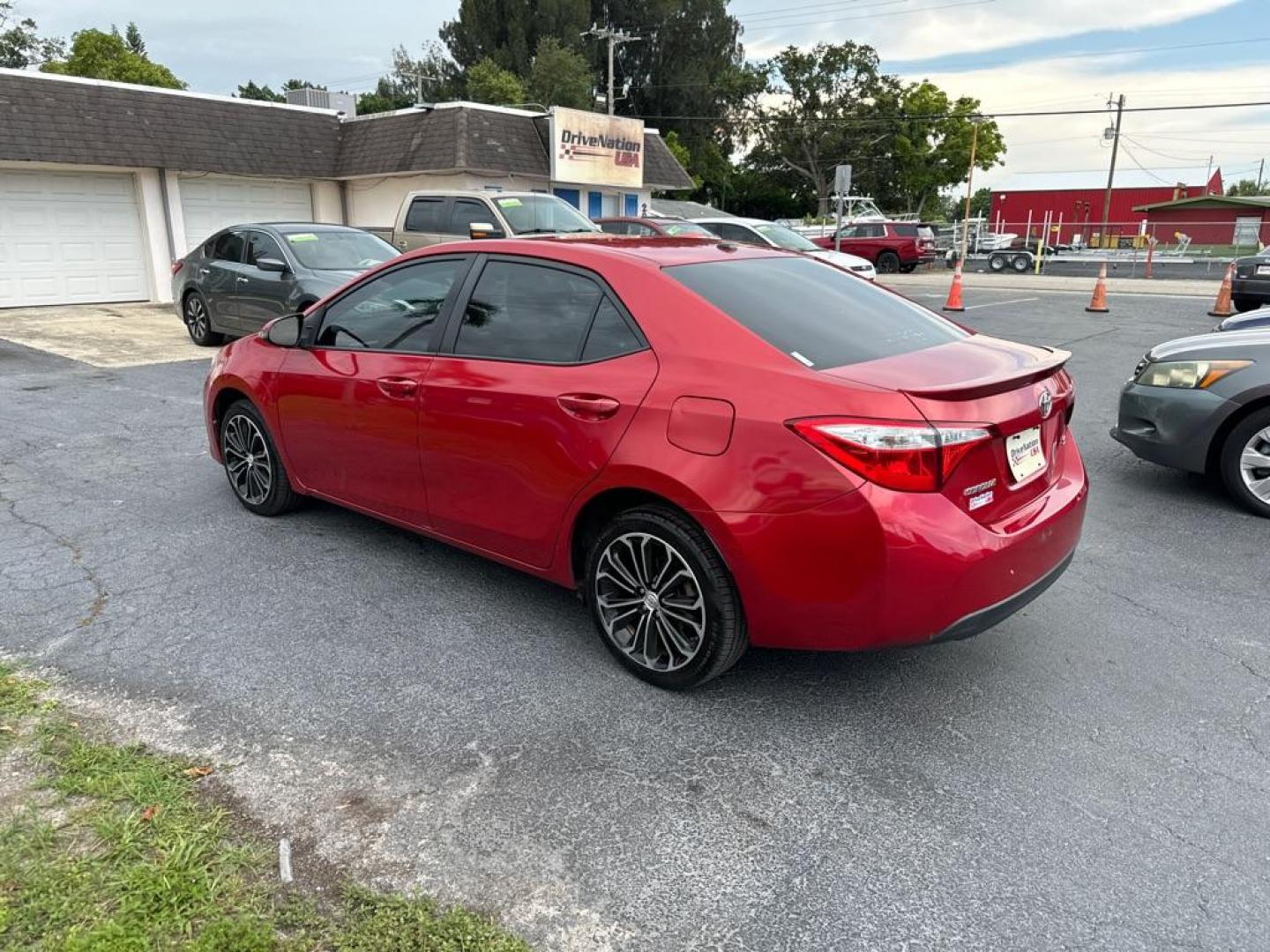 2015 RED TOYOTA COROLLA LE (5YFBURHE1FP) with an 1.8L engine, Automatic transmission, located at 2929 9th St. West, Bradenton, 34205, (941) 242-2810, 27.473591, -82.570679 - Thanks for inquring into DriveNation USA! All vehicles listed can be viewed at www.drivenationusa.com for vehicle history reports and additonal info. We cannot quote any terms such as down payments or monthly payments without an application. You can apply directly at www.drivenationusa.com or by con - Photo#5