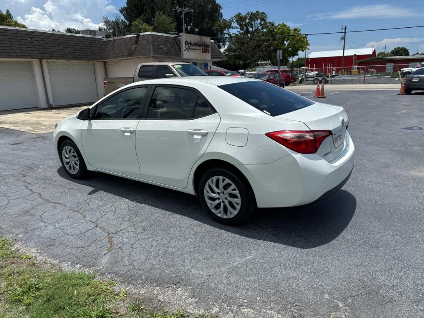 2017 WHITE TOYOTA COROLLA LE (5YFBURHE4HP) with an 1.8L engine, Continuously Variable transmission, located at 2929 9th St. West, Bradenton, 34205, (941) 242-2810, 27.473591, -82.570679 - Thanks for inquring into DriveNation USA! All vehicles listed can be viewed at www.drivenationusa.com for vehicle history reports and additonal info. We cannot quote any terms such as down payments or monthly payments without an application. You can apply directly at www.drivenationusa.com or by con - Photo#4