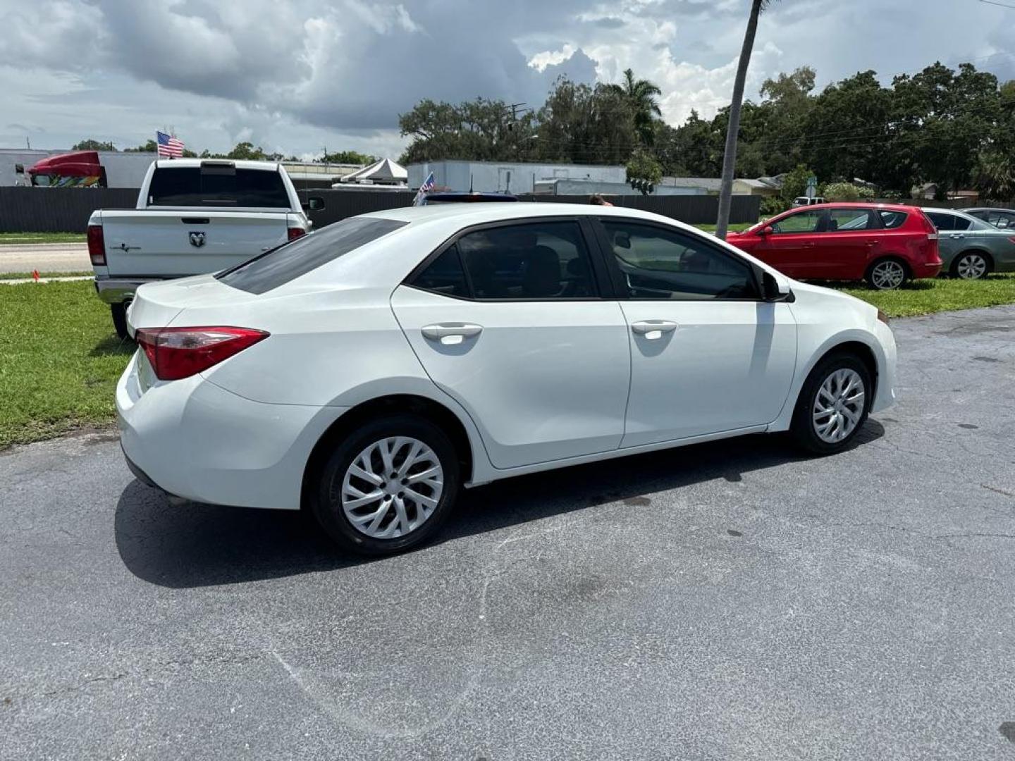 2017 WHITE TOYOTA COROLLA LE (5YFBURHE4HP) with an 1.8L engine, Continuously Variable transmission, located at 2929 9th St. West, Bradenton, 34205, (941) 242-2810, 27.473591, -82.570679 - Thanks for inquring into DriveNation USA! All vehicles listed can be viewed at www.drivenationusa.com for vehicle history reports and additonal info. We cannot quote any terms such as down payments or monthly payments without an application. You can apply directly at www.drivenationusa.com or by con - Photo#6