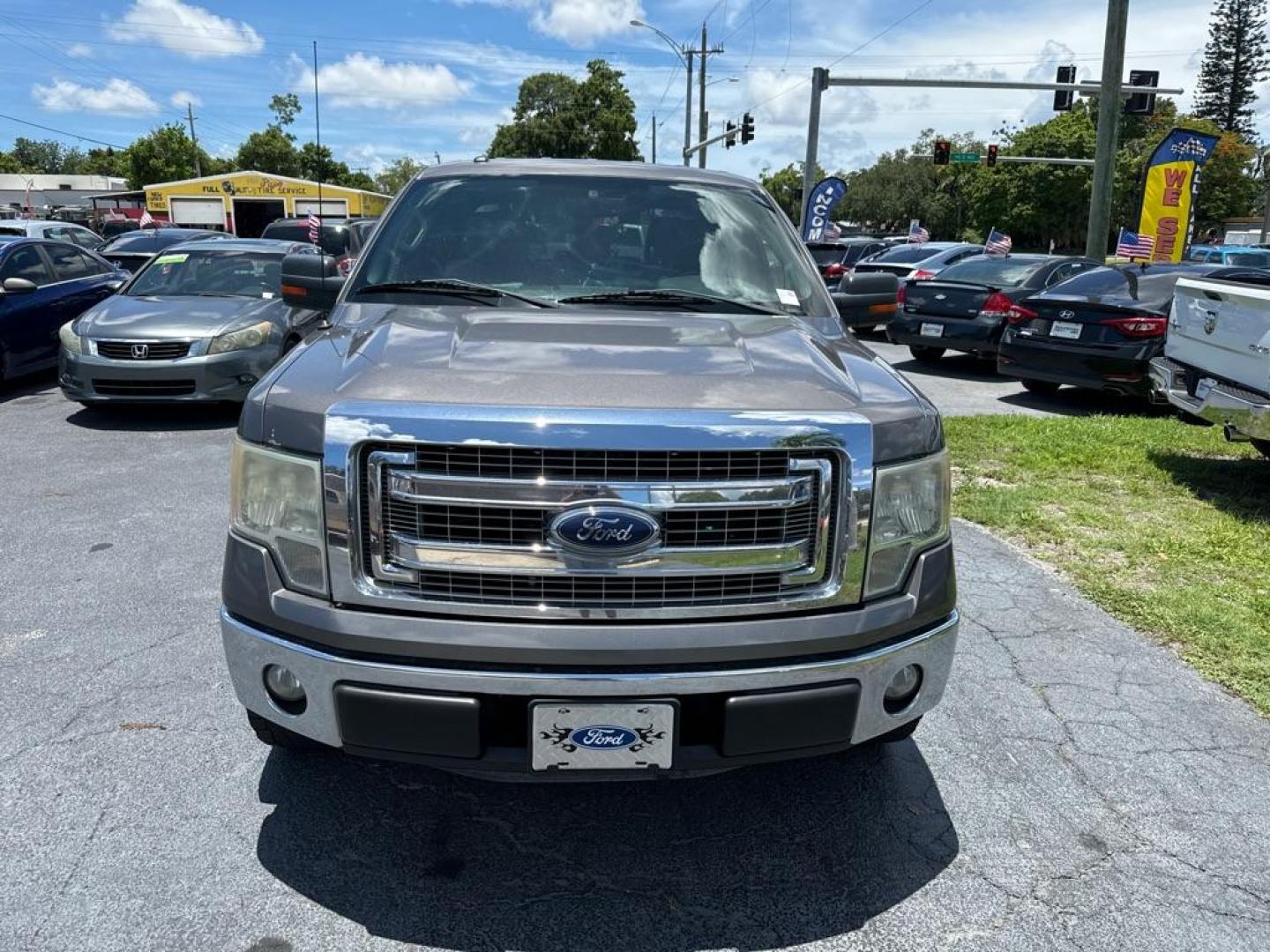 2014 GRAY FORD F150 SUPER CAB (1FTFX1CF8EK) with an 5.0L engine, Automatic transmission, located at 2929 9th St. West, Bradenton, 34205, (941) 242-2810, 27.473591, -82.570679 - Photo#4