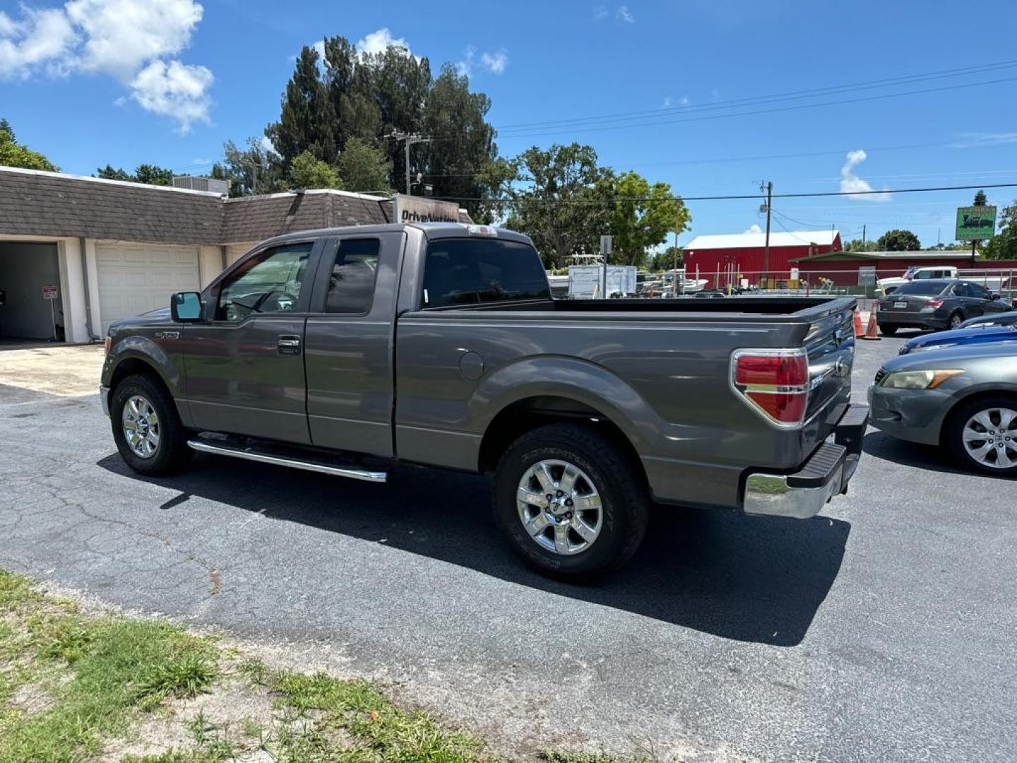 2014 GRAY FORD F150 SUPER CAB (1FTFX1CF8EK) with an 5.0L engine, Automatic transmission, located at 2929 9th St. West, Bradenton, 34205, (941) 242-2810, 27.473591, -82.570679 - Photo#6