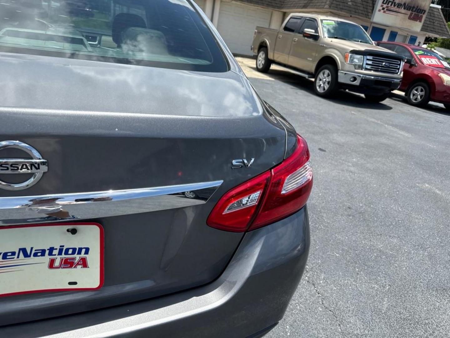 2016 GRAY NISSAN ALTIMA 2.5 (1N4AL3AP2GC) with an 2.5L engine, Continuously Variable transmission, located at 2929 9th St. West, Bradenton, 34205, (941) 242-2810, 27.473591, -82.570679 - Thanks for inquring into DriveNation USA! All vehicles listed can be viewed at www.drivenationusa.com for vehicle history reports and additonal info. We cannot quote any terms such as down payments or monthly payments without an application. You can apply directly at www.drivenationusa.com or by con - Photo#8