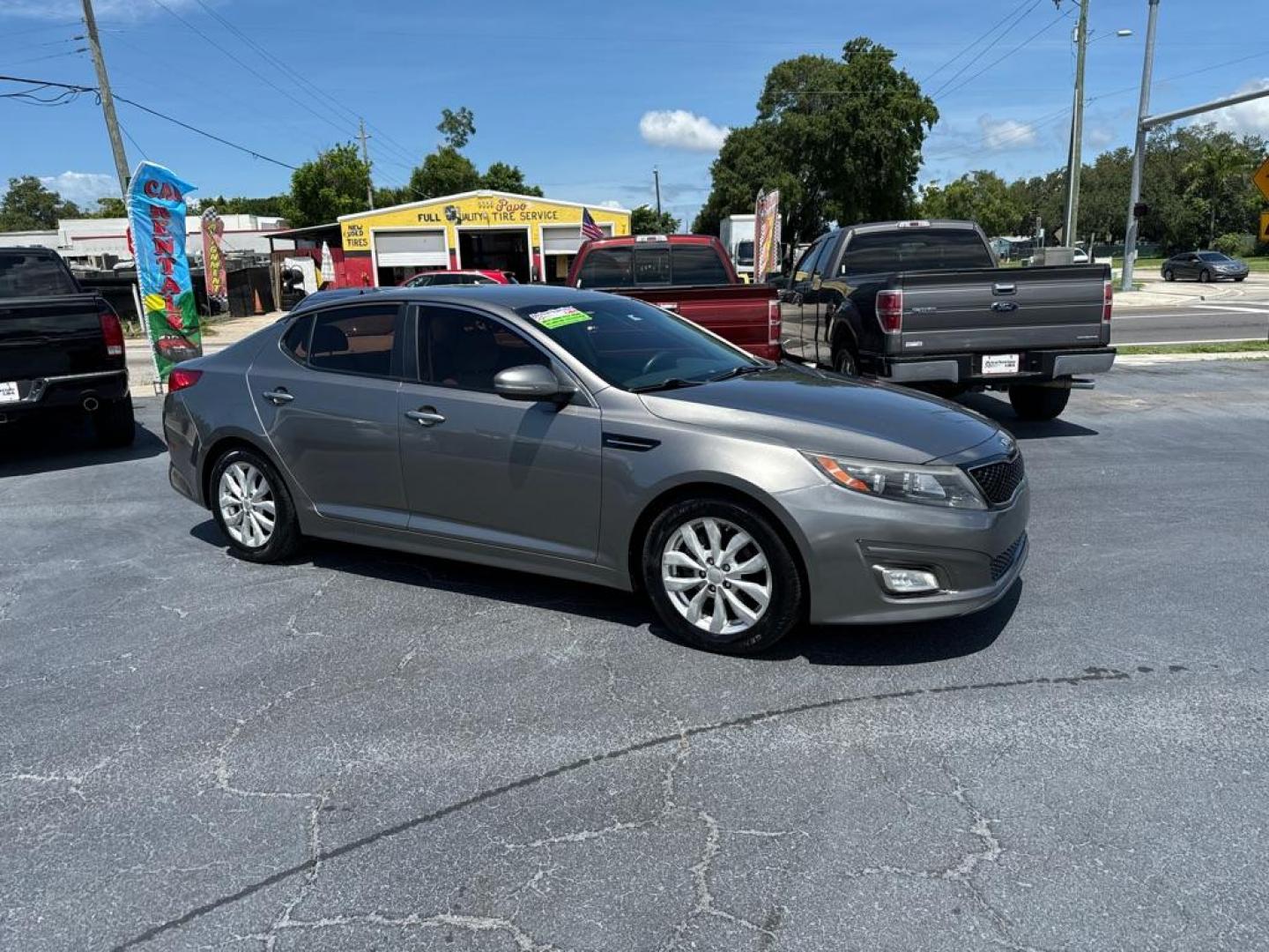 2014 GRAY KIA OPTIMA LX (5XXGM4A77EG) with an 2.4L engine, Automatic transmission, located at 2929 9th St. West, Bradenton, 34205, (941) 242-2810, 27.473591, -82.570679 - Thanks for inquring into DriveNation USA! All vehicles listed can be viewed at www.drivenationusa.com for vehicle history reports and additonal info. We cannot quote any terms such as down payments or monthly payments without an application. You can apply directly at www.drivenationusa.com or by con - Photo#1