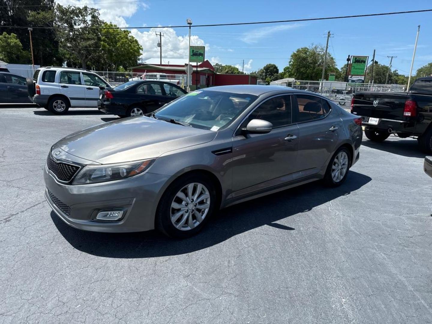 2014 GRAY KIA OPTIMA LX (5XXGM4A77EG) with an 2.4L engine, Automatic transmission, located at 2929 9th St. West, Bradenton, 34205, (941) 242-2810, 27.473591, -82.570679 - Thanks for inquring into DriveNation USA! All vehicles listed can be viewed at www.drivenationusa.com for vehicle history reports and additonal info. We cannot quote any terms such as down payments or monthly payments without an application. You can apply directly at www.drivenationusa.com or by con - Photo#3