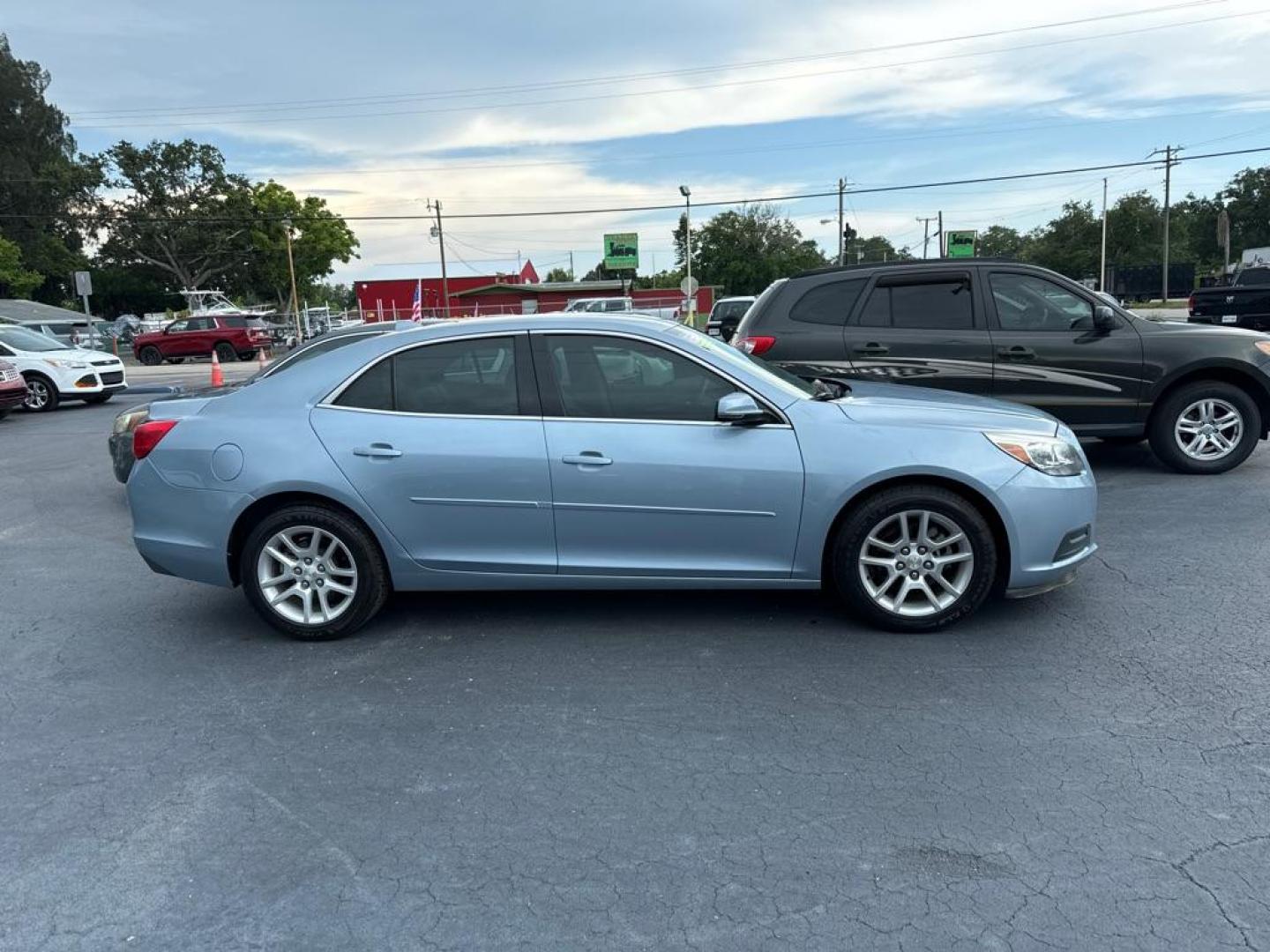 2013 BLUE CHEVROLET MALIBU 1LT (1G11C5SA4DU) with an 2.5L engine, Automatic transmission, located at 2929 9th St. West, Bradenton, 34205, (941) 242-2810, 27.473591, -82.570679 - Photo#8