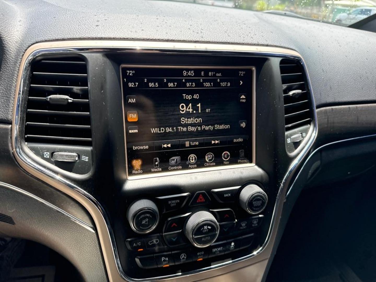 2017 BLACK JEEP GRAND CHEROKEE LIMITED (1C4RJEBG0HC) with an 3.6L engine, Automatic transmission, located at 2929 9th St. West, Bradenton, 34205, (941) 242-2810, 27.473591, -82.570679 - Photo#11