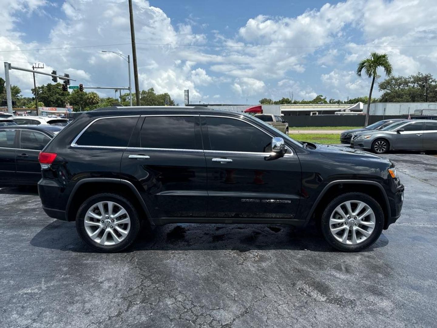 2017 BLACK JEEP GRAND CHEROKEE LIMITED (1C4RJEBG0HC) with an 3.6L engine, Automatic transmission, located at 2929 9th St. West, Bradenton, 34205, (941) 242-2810, 27.473591, -82.570679 - Thanks for inquring into DriveNation USA! All vehicles listed can be viewed at www.drivenationusa.com for vehicle history reports and additonal info. We cannot quote any terms such as down payments or monthly payments without an application. You can apply directly at www.drivenationusa.com or by con - Photo#8