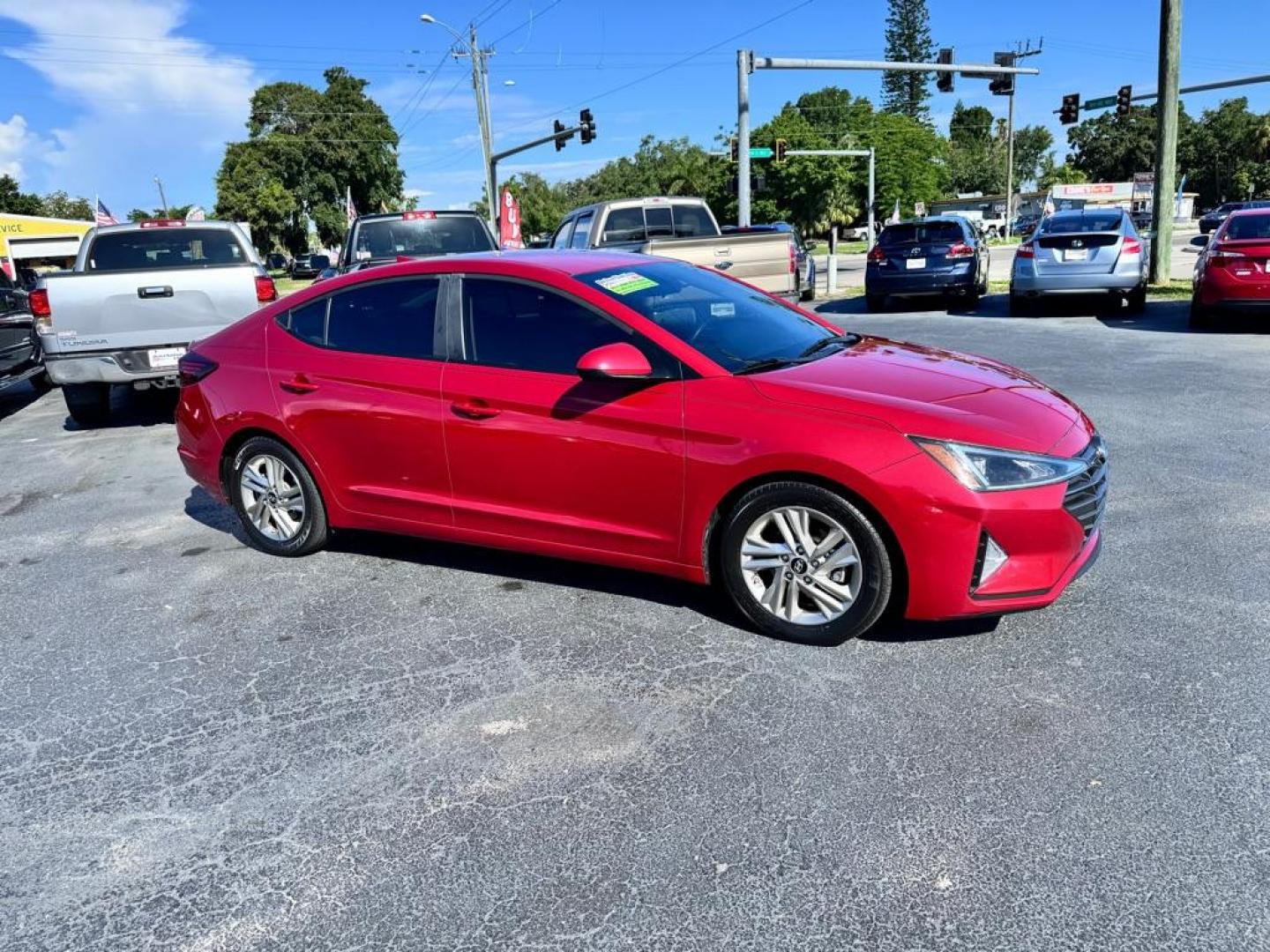 2019 RED HYUNDAI ELANTRA SEL (5NPD84LF5KH) with an 2.0L engine, Automatic transmission, located at 2929 9th St. West, Bradenton, 34205, (941) 242-2810, 27.473591, -82.570679 - Photo#0