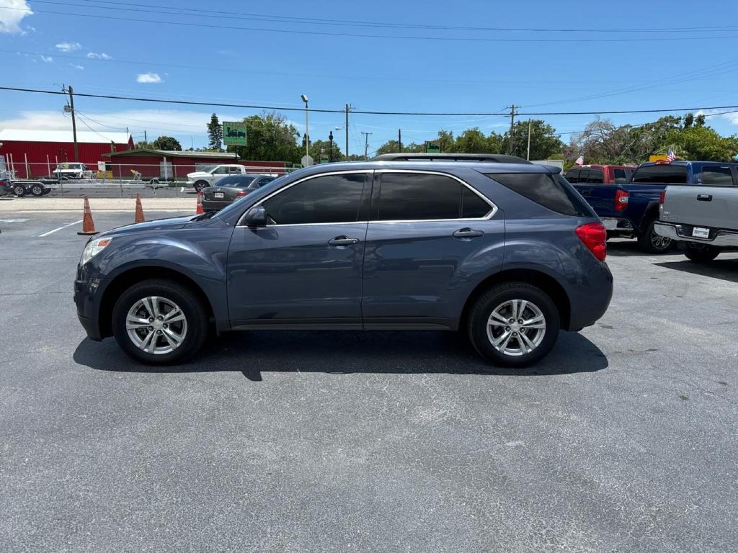 2014 BLUE CHEVROLET EQUINOX LT (2GNALBEK0E6) with an 2.4L engine, Automatic transmission, located at 2929 9th St. West, Bradenton, 34205, (941) 242-2810, 27.473591, -82.570679 - Photo#5