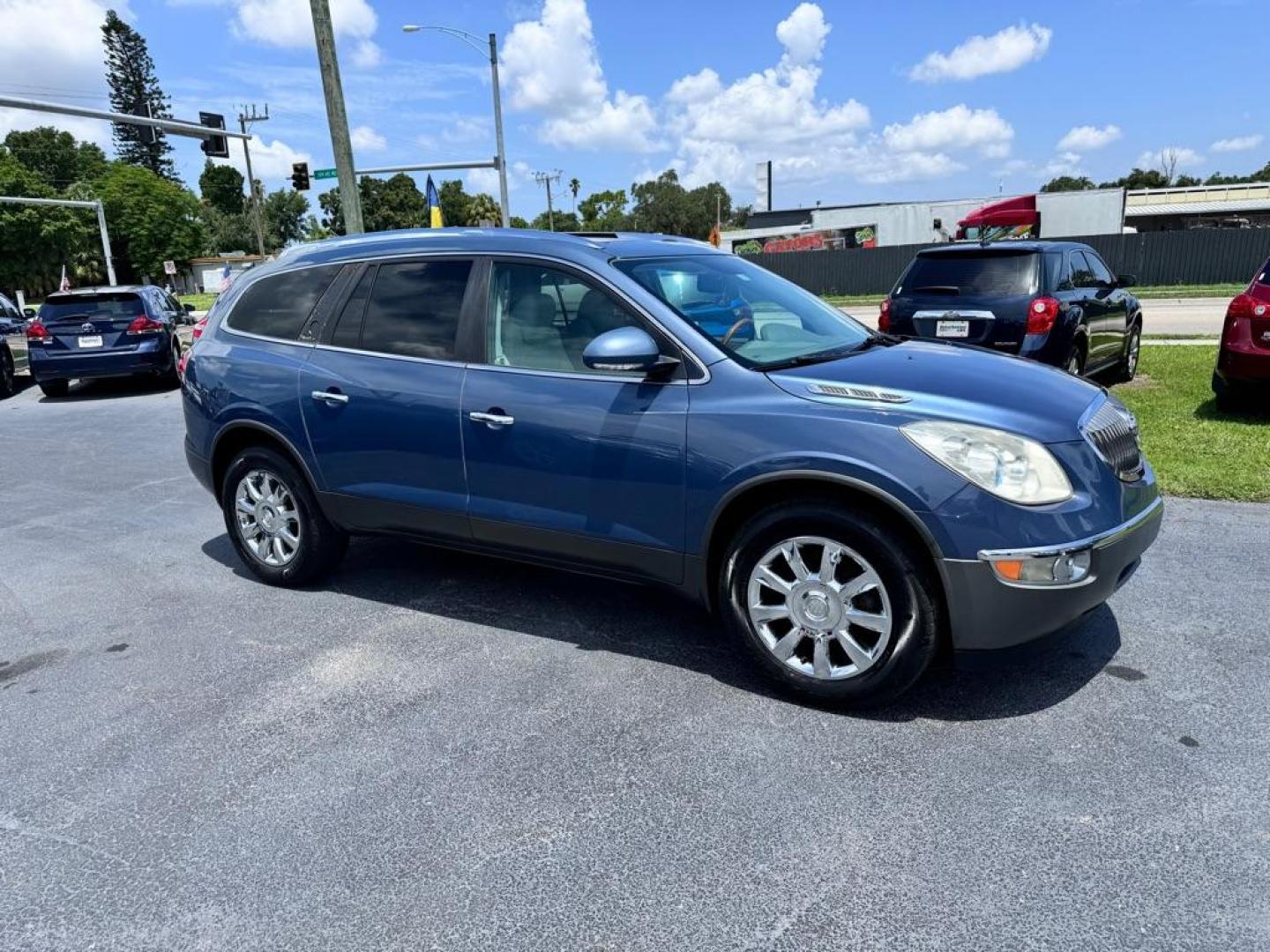 2012 BLUE BUICK ENCLAVE CXL (5GAKRCED1CJ) with an 3.6L engine, Automatic transmission, located at 2929 9th St. West, Bradenton, 34205, (941) 242-2810, 27.473591, -82.570679 - Photo#10