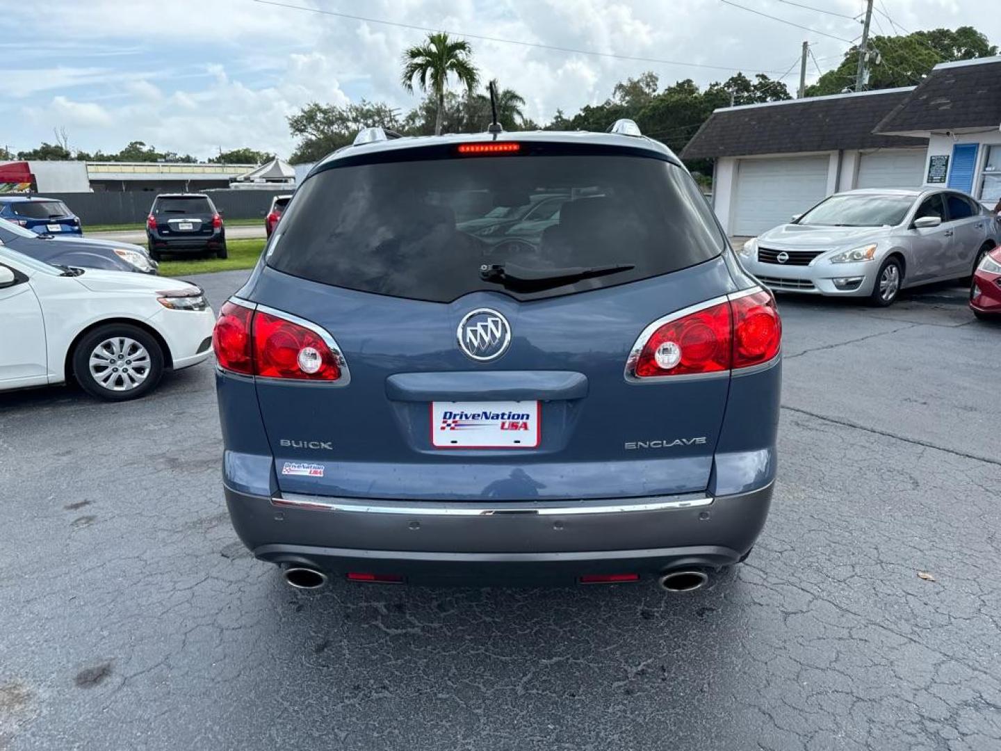 2012 BLUE BUICK ENCLAVE CXL (5GAKRCED1CJ) with an 3.6L engine, Automatic transmission, located at 2929 9th St. West, Bradenton, 34205, (941) 242-2810, 27.473591, -82.570679 - Thanks for inquring into DriveNation USA! All vehicles listed can be viewed at www.drivenationusa.com for vehicle history reports and additonal info. We cannot quote any terms such as down payments or monthly payments without an application. You can apply directly at www.drivenationusa.com or by con - Photo#4