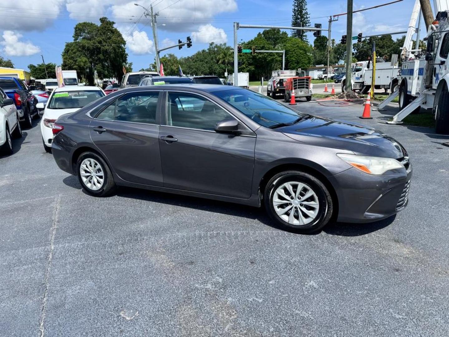 2015 GRAY TOYOTA CAMRY LE (4T1BF1FK2FU) with an 2.5L engine, Automatic transmission, located at 2929 9th St. West, Bradenton, 34205, (941) 242-2810, 27.473591, -82.570679 - Thanks for inquring into DriveNation USA! All vehicles listed can be viewed at www.drivenationusa.com for vehicle history reports and additonal info. We cannot quote any terms such as down payments or monthly payments without an application. You can apply directly at www.drivenationusa.com or by con - Photo#0