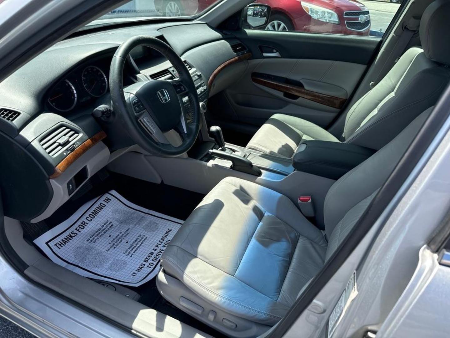 2012 SILVER HONDA ACCORD EXL (1HGCP3F85CA) with an 3.5L engine, Automatic transmission, located at 2929 9th St. West, Bradenton, 34205, (941) 242-2810, 27.473591, -82.570679 - Photo#10