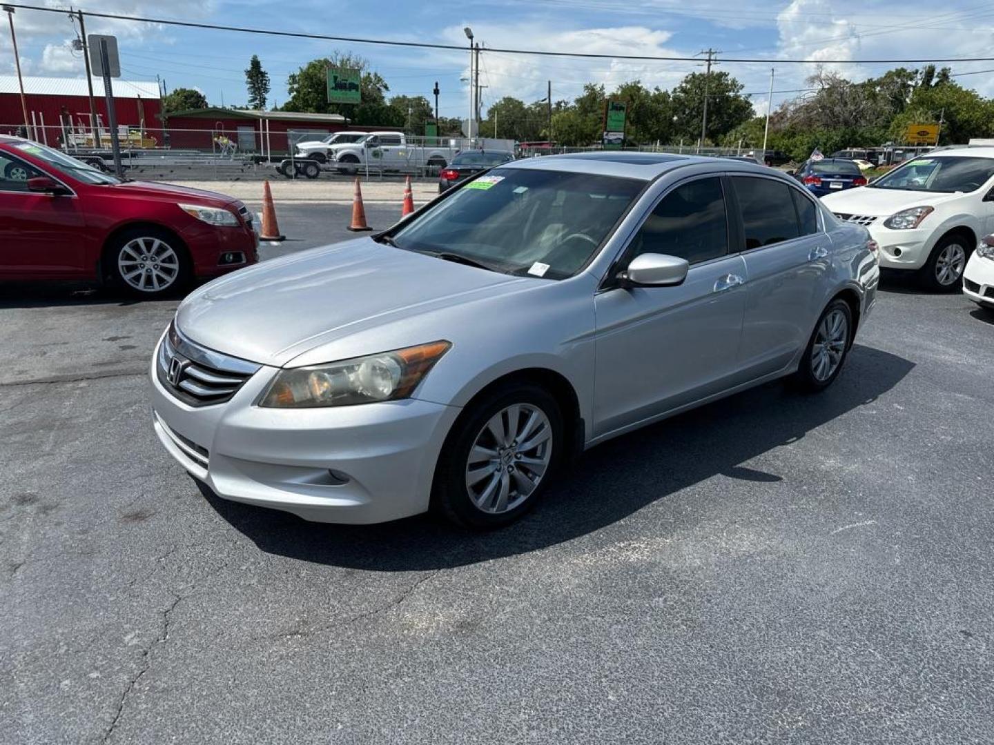 2012 SILVER HONDA ACCORD EXL (1HGCP3F85CA) with an 3.5L engine, Automatic transmission, located at 2929 9th St. West, Bradenton, 34205, (941) 242-2810, 27.473591, -82.570679 - Photo#3