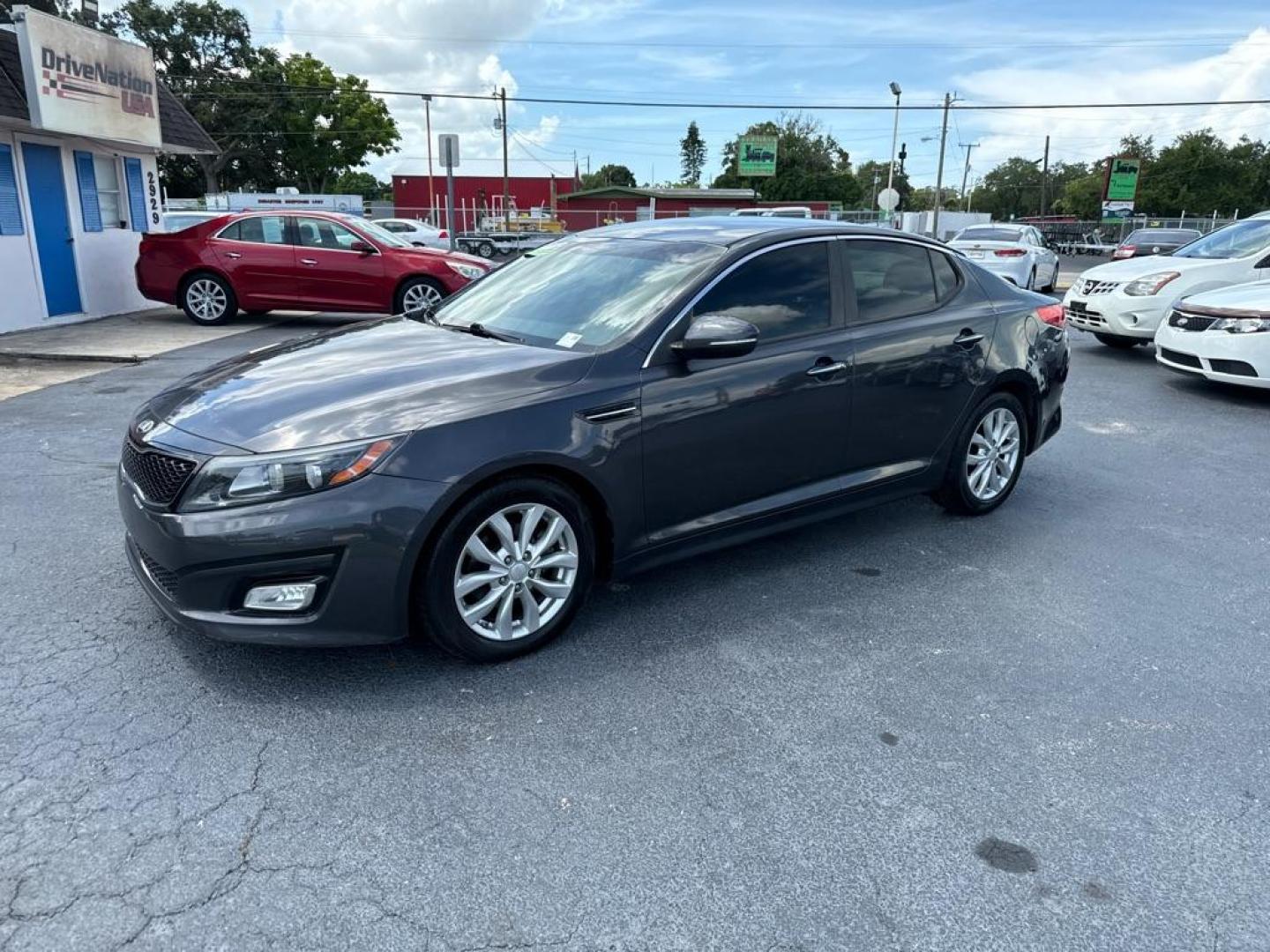 2015 GRAY KIA OPTIMA EX (5XXGN4A75FG) with an 2.4L engine, Automatic transmission, located at 2929 9th St. West, Bradenton, 34205, (941) 242-2810, 27.473591, -82.570679 - Thanks for inquring into DriveNation USA! All vehicles listed can be viewed at www.drivenationusa.com for vehicle history reports and additonal info. We cannot quote any terms such as down payments or monthly payments without an application. You can apply directly at www.drivenationusa.com or by con - Photo#3