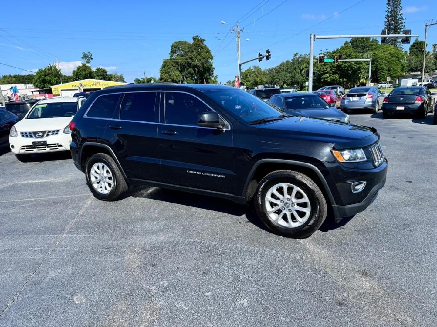 2015 BLACK JEEP GRAND CHEROKEE LAREDO (1C4RJFAG4FC) with an 3.6L engine, Automatic transmission, located at 2929 9th St. West, Bradenton, 34205, (941) 242-2810, 27.473591, -82.570679 - Thanks for inquring into DriveNation USA! All vehicles listed can be viewed at www.drivenationusa.com for vehicle history reports and additonal info. We cannot quote any terms such as down payments or monthly payments without an application. You can apply directly at www.drivenationusa.com or by con - Photo#0