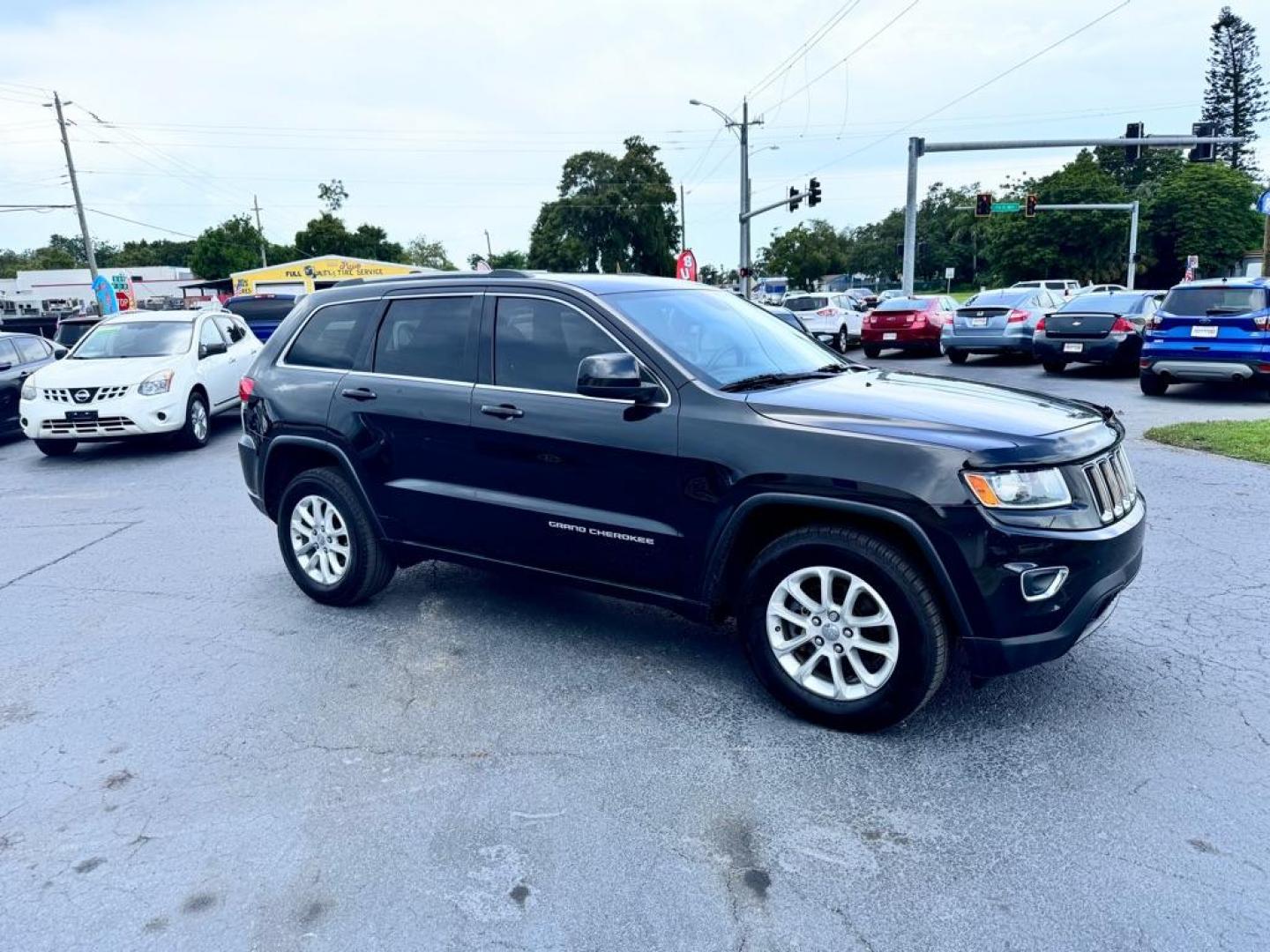 2015 BLACK JEEP GRAND CHEROKEE LAREDO (1C4RJFAG4FC) with an 3.6L engine, Automatic transmission, located at 2929 9th St. West, Bradenton, 34205, (941) 242-2810, 27.473591, -82.570679 - Thanks for inquring into DriveNation USA! All vehicles listed can be viewed at www.drivenationusa.com for vehicle history reports and additonal info. We cannot quote any terms such as down payments or monthly payments without an application. You can apply directly at www.drivenationusa.com or by con - Photo#2