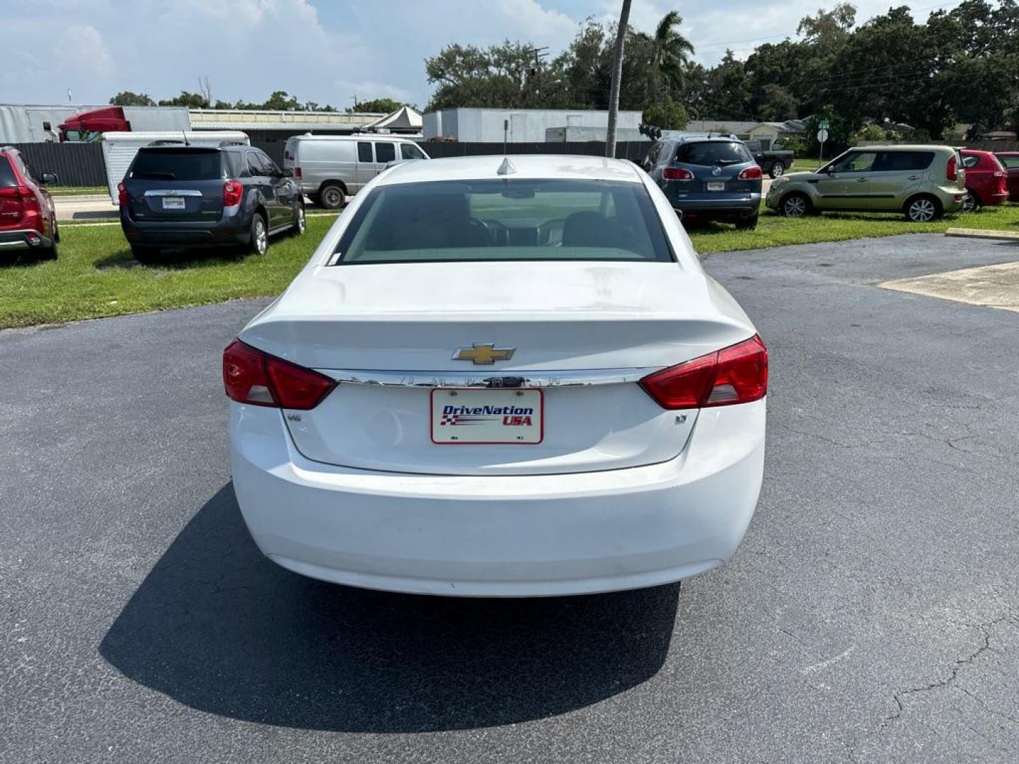 2017 WHITE CHEVROLET IMPALA LT (2G1105S37H9) with an 3.6L engine, Automatic transmission, located at 2929 9th St. West, Bradenton, 34205, (941) 242-2810, 27.473591, -82.570679 - Thanks for inquring into DriveNation USA! All vehicles listed can be viewed at www.drivenationusa.com for vehicle history reports and additonal info. We cannot quote any terms such as down payments or monthly payments without an application. You can apply directly at www.drivenationusa.com or by con - Photo#7