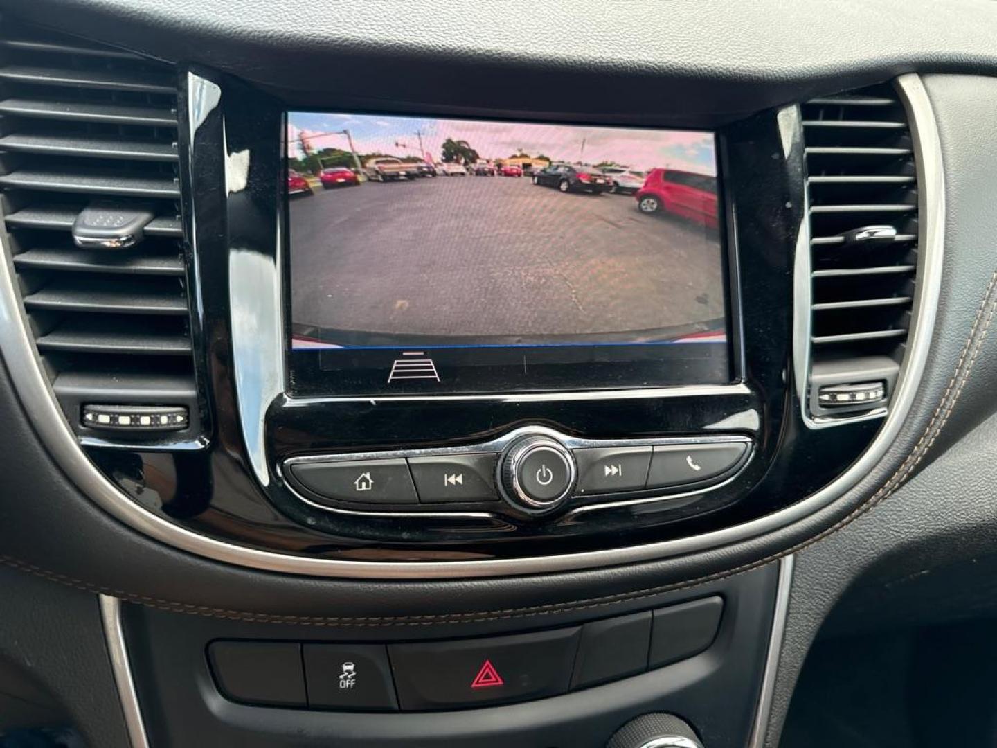 2020 BLACK CHEVROLET TRAX 1LT (3GNCJLSB8LL) with an 1.4L engine, Automatic transmission, located at 2929 9th St. West, Bradenton, 34205, (941) 242-2810, 27.473591, -82.570679 - Photo#9