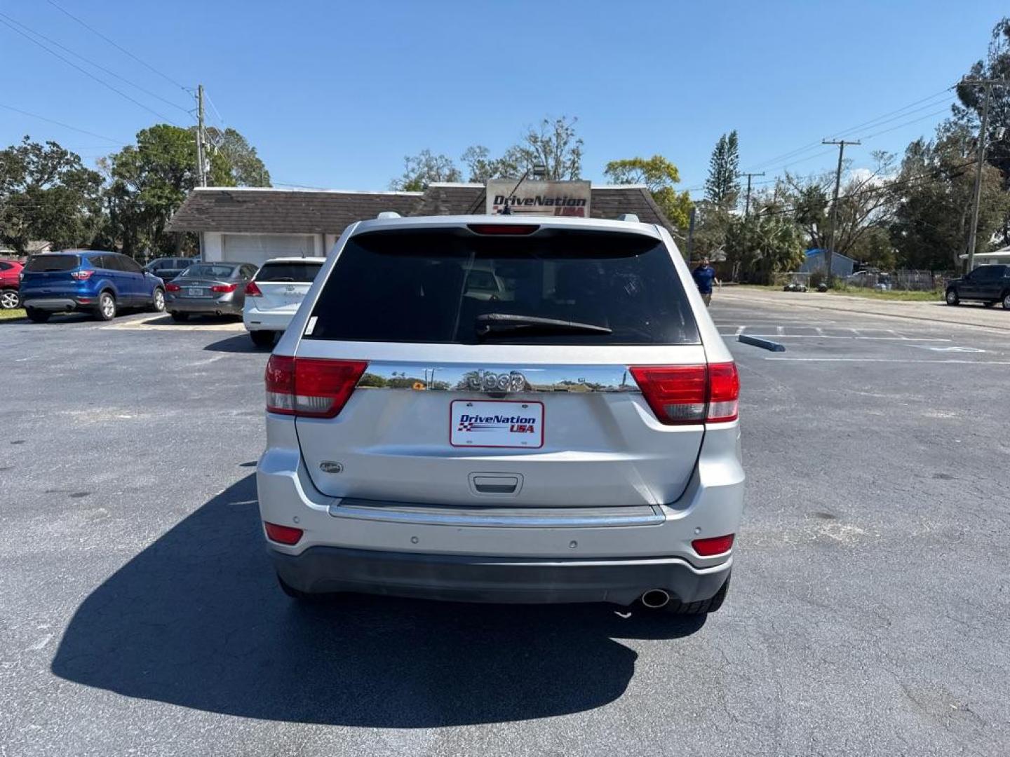 2011 SILVER JEEP GRAND CHEROKEE OVERLAND (1J4RS6GG1BC) with an 3.6L engine, Automatic transmission, located at 2929 9th St. West, Bradenton, 34205, (941) 242-2810, 27.473591, -82.570679 - Photo#6