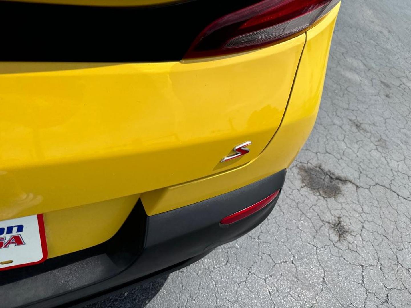 2020 YELLOW KIA SOUL S (KNDJ23AU3L7) with an 2.0L engine, Automatic transmission, located at 2929 9th St. West, Bradenton, 34205, (941) 242-2810, 27.473591, -82.570679 - Thanks for inquring into DriveNation USA! All vehicles listed can be viewed at www.drivenationusa.com for vehicle history reports and additonal info. We cannot quote any terms such as down payments or monthly payments without an application. You can apply directly at www.drivenationusa.com or by con - Photo#9