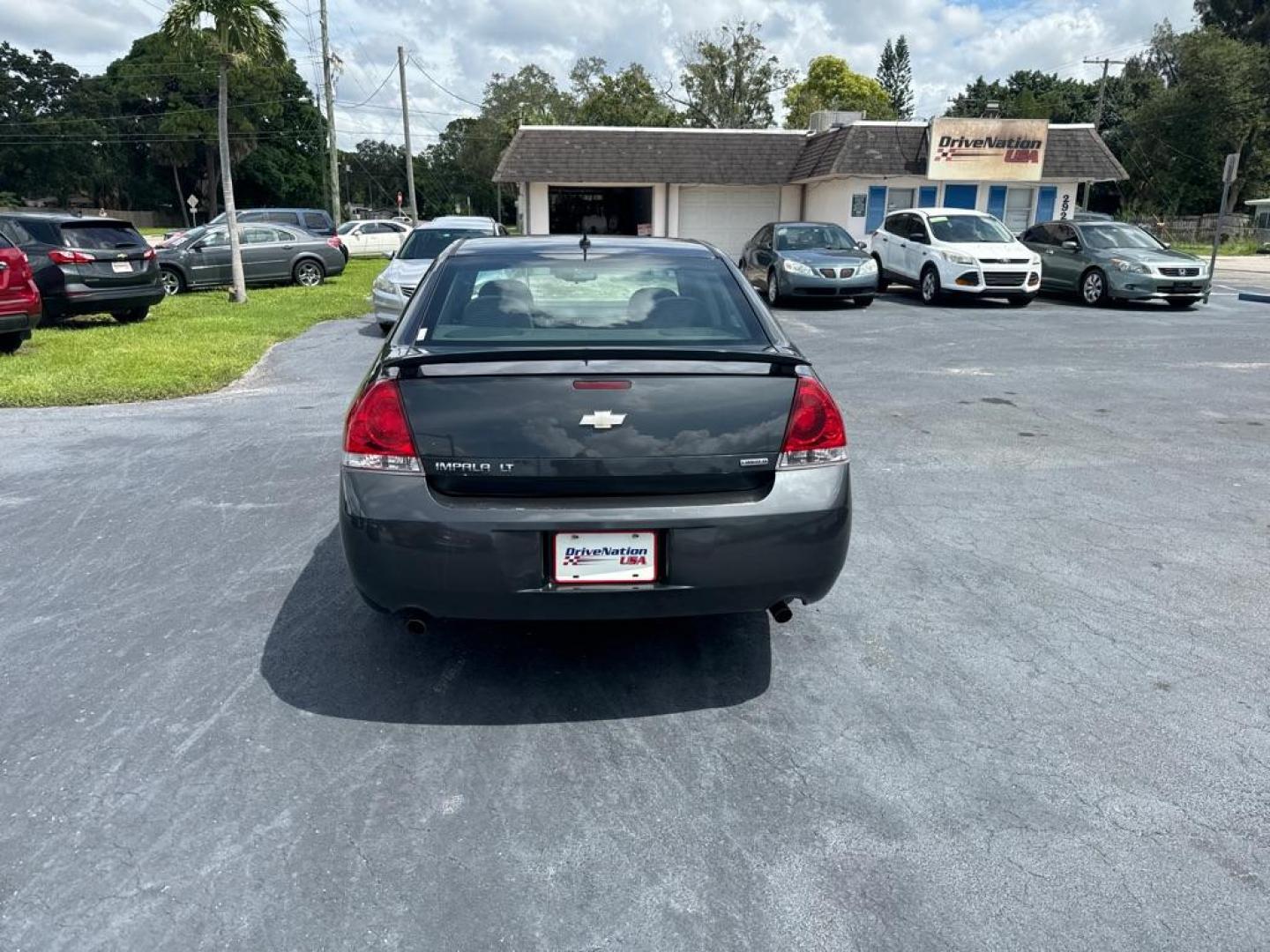 2014 GRAY CHEVROLET IMPALA LIMITED LT (2G1WB5E31E1) with an 3.6L engine, Automatic transmission, located at 2929 9th St. West, Bradenton, 34205, (941) 242-2810, 27.473591, -82.570679 - Photo#6