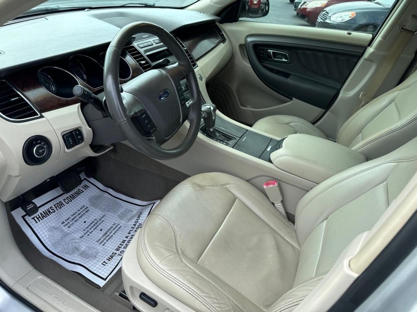 2010 SILVER FORD TAURUS SEL (1FAHP2EWXAG) with an 3.5L engine, Automatic transmission, located at 2929 9th St. West, Bradenton, 34205, (941) 242-2810, 27.473591, -82.570679 - Thanks for inquring into DriveNation USA! All vehicles listed can be viewed at www.drivenationusa.com for vehicle history reports and additonal info. We cannot quote any terms such as down payments or monthly payments without an application. You can apply directly at www.drivenationusa.com or by con - Photo#11