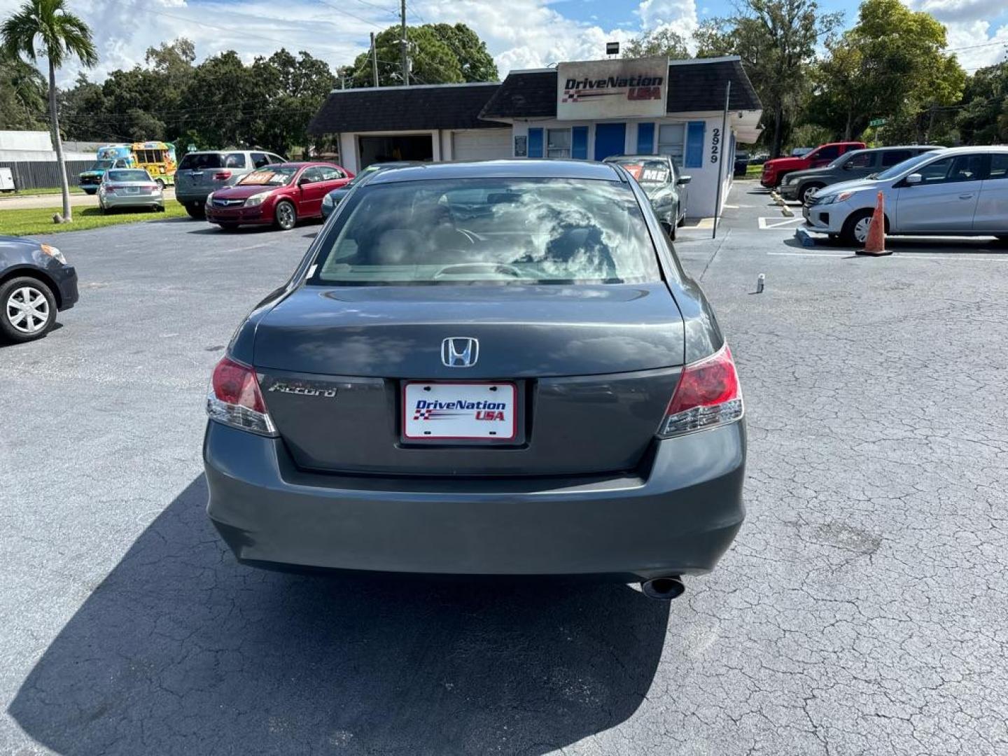 2010 GRAY HONDA ACCORD LXP (1HGCP2F40AA) with an 2.4L engine, Automatic transmission, located at 2929 9th St. West, Bradenton, 34205, (941) 242-2810, 27.473591, -82.570679 - Photo#9