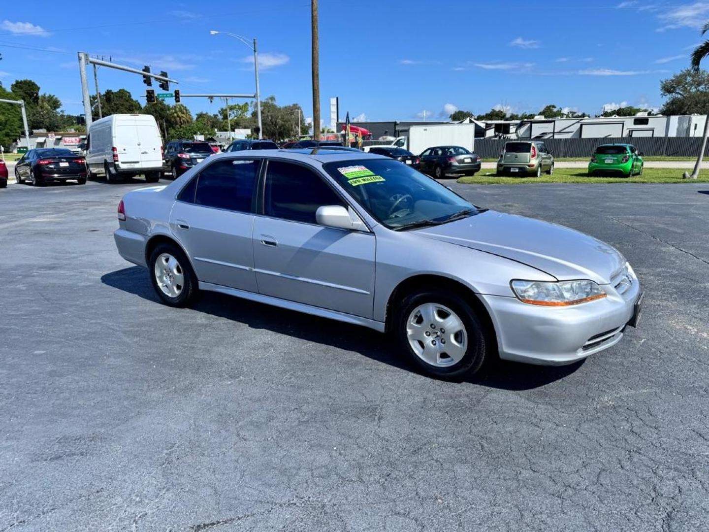 2002 SILVER HONDA ACCORD EX (1HGCG16572A) with an 3.0L engine, Automatic transmission, located at 2929 9th St. West, Bradenton, 34205, (941) 242-2810, 27.473591, -82.570679 - Photo#15